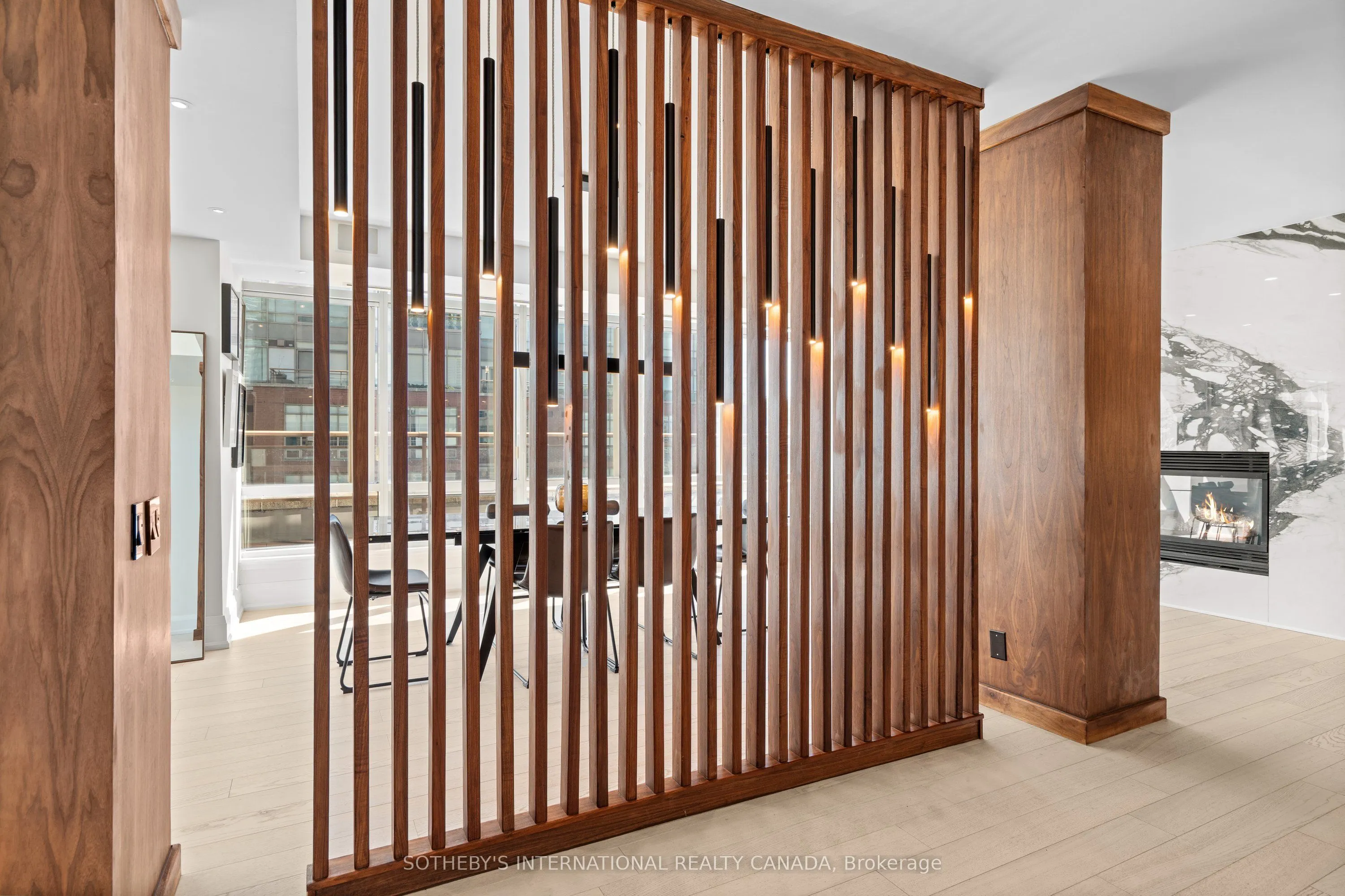500 Queens Quay, #PH 1005W