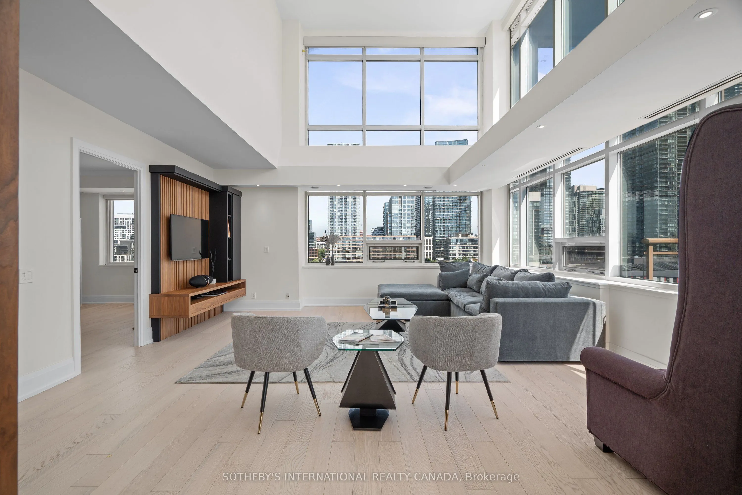 500 Queens Quay, #PH 1005W