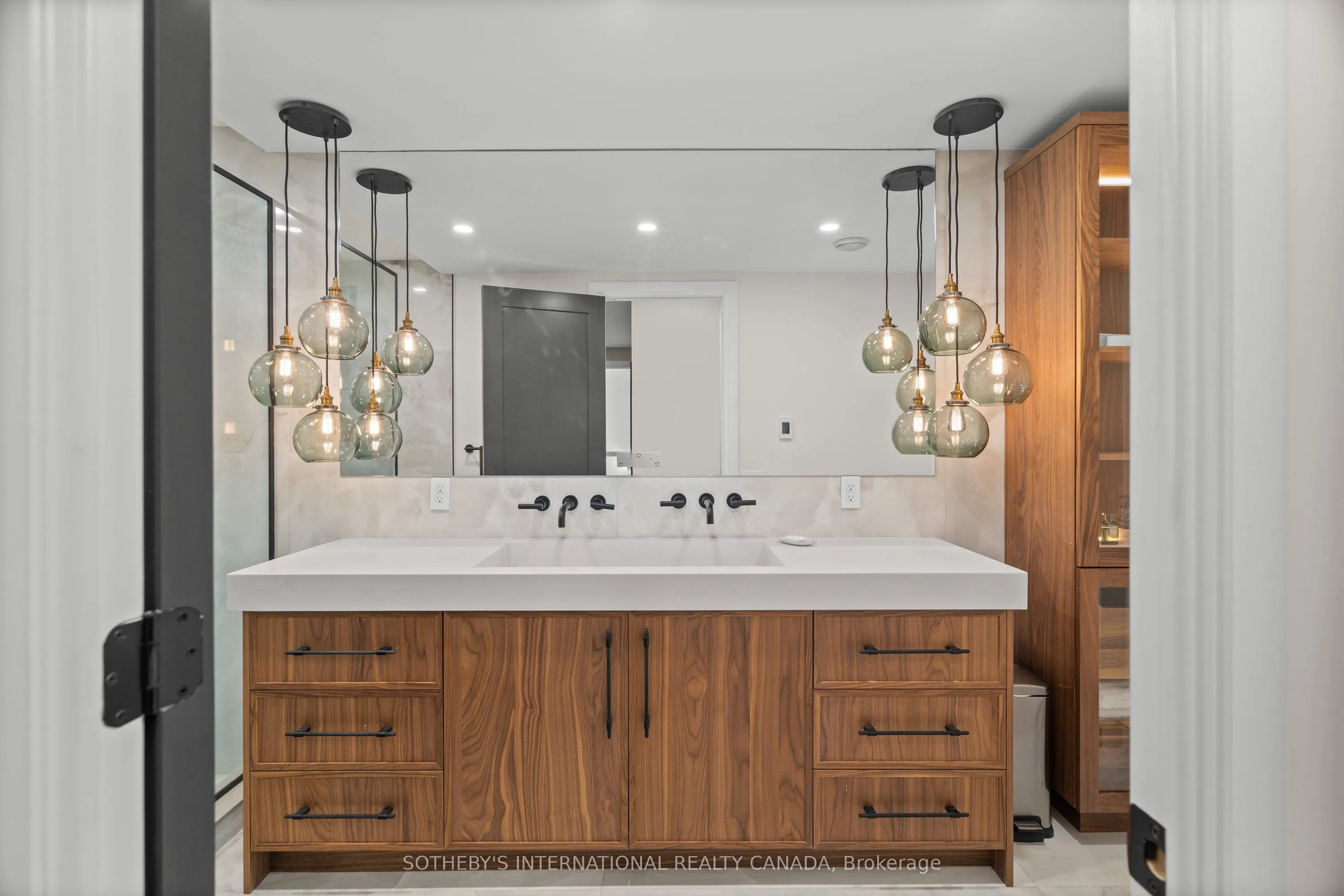 500 Queens Quay, #PH 1005W