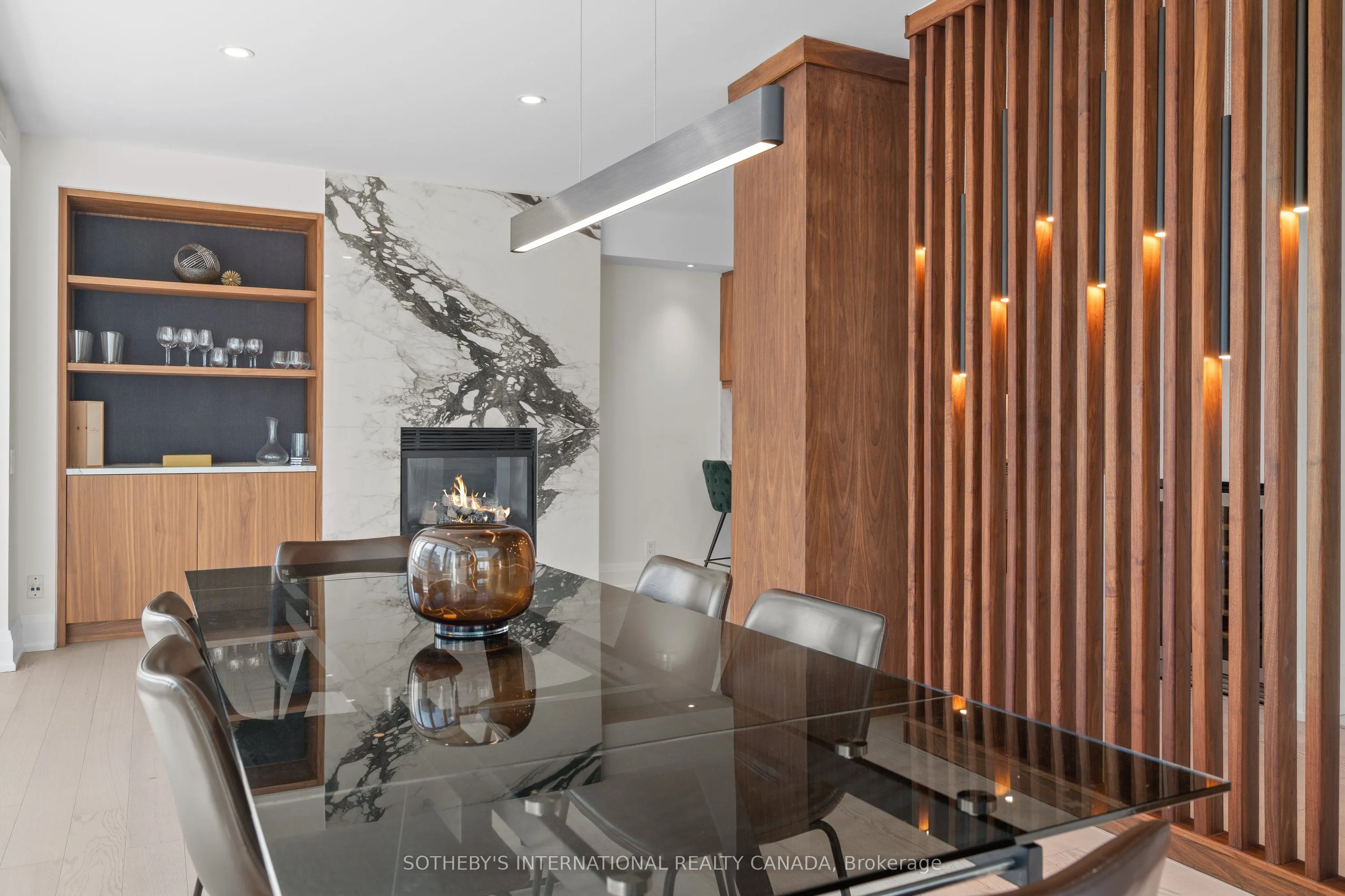 500 Queens Quay, #PH 1005W