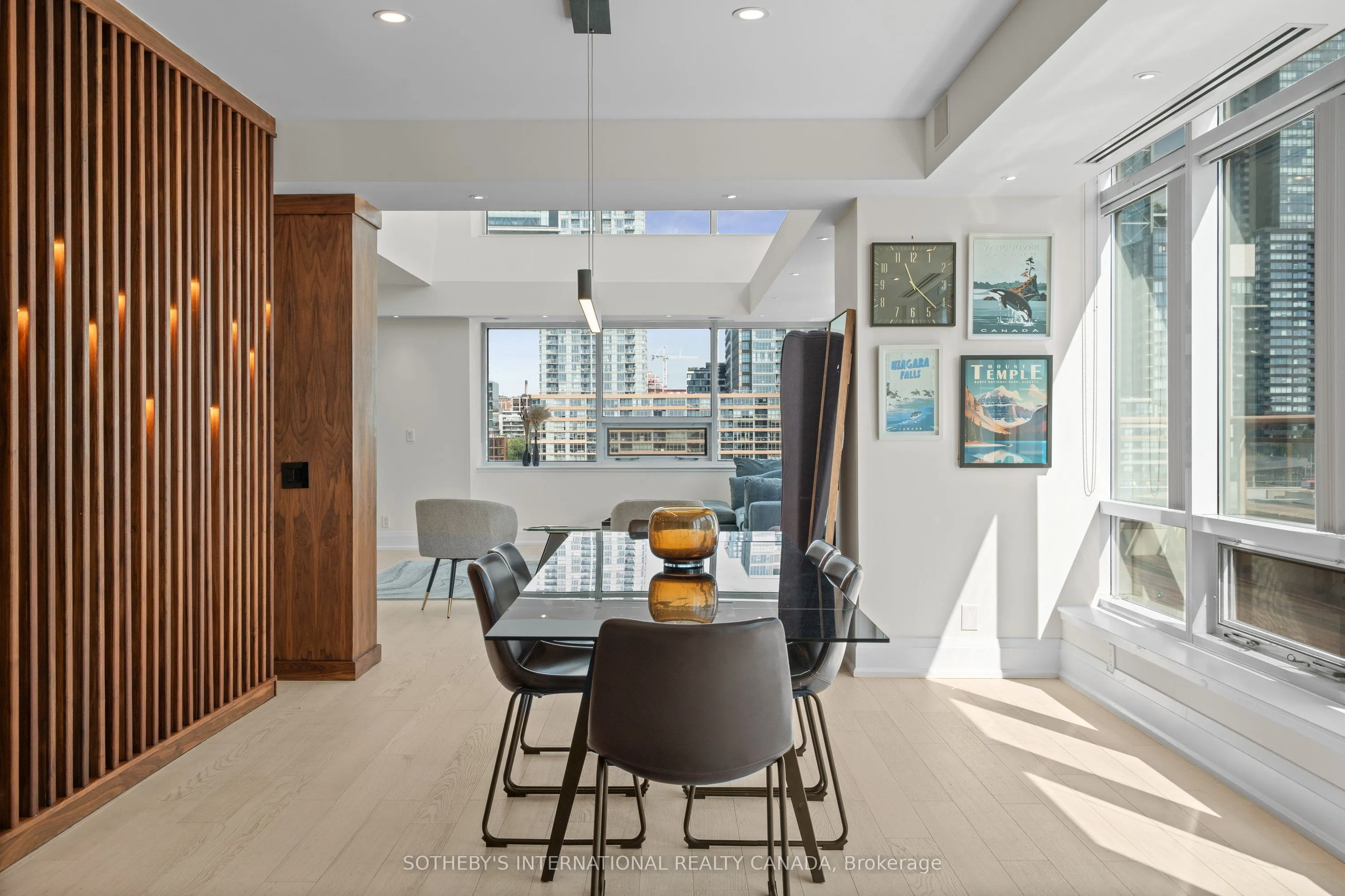 500 Queens Quay, #PH 1005W