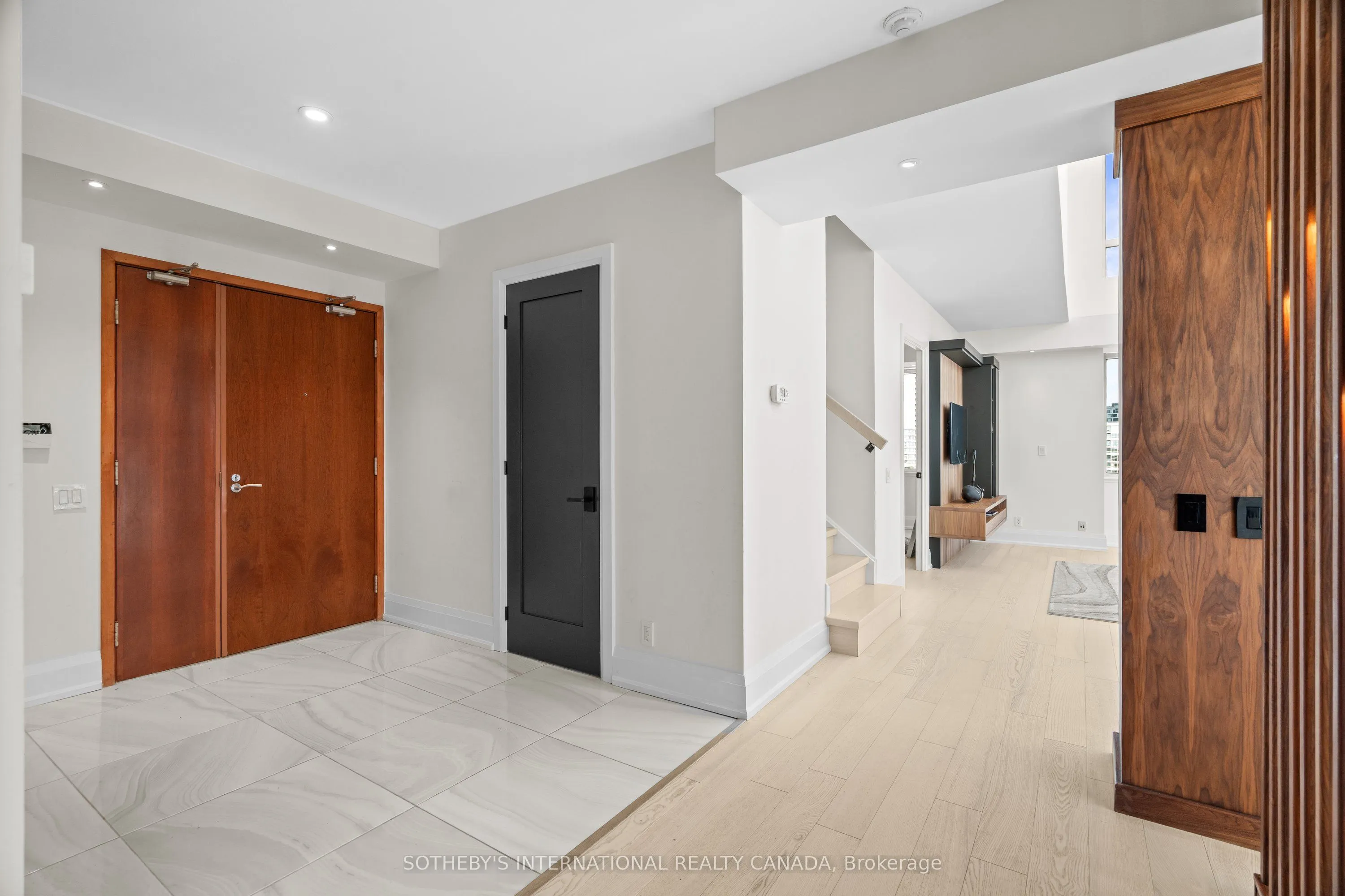 500 Queens Quay, #PH 1005W