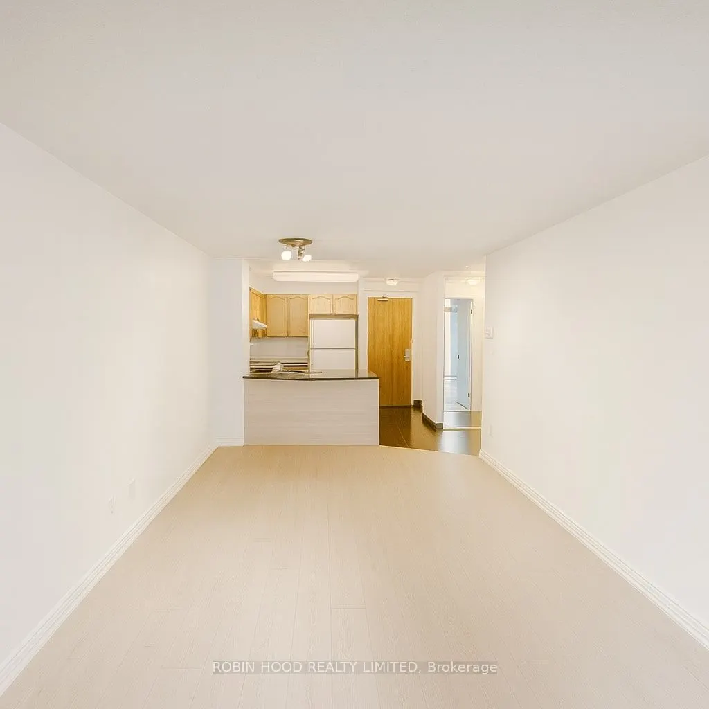 105 Victoria Street, #307