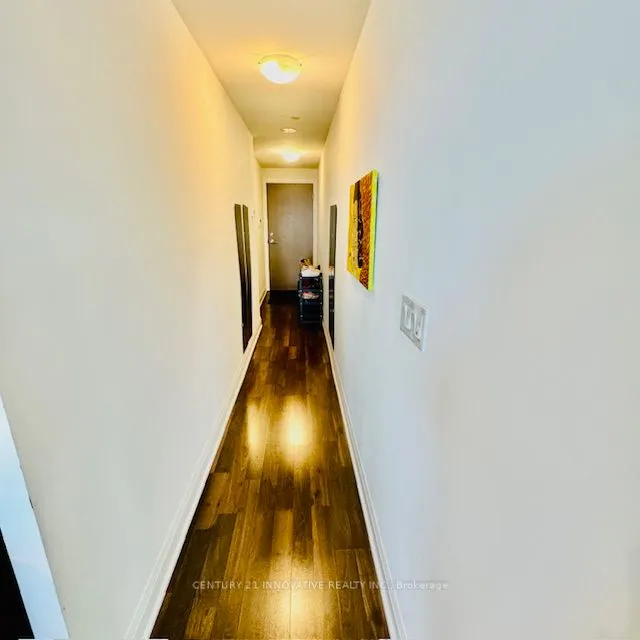 160 Vanderhoof Avenue, #811