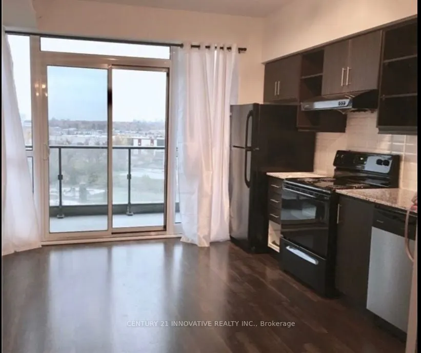 160 Vanderhoof Avenue, #811