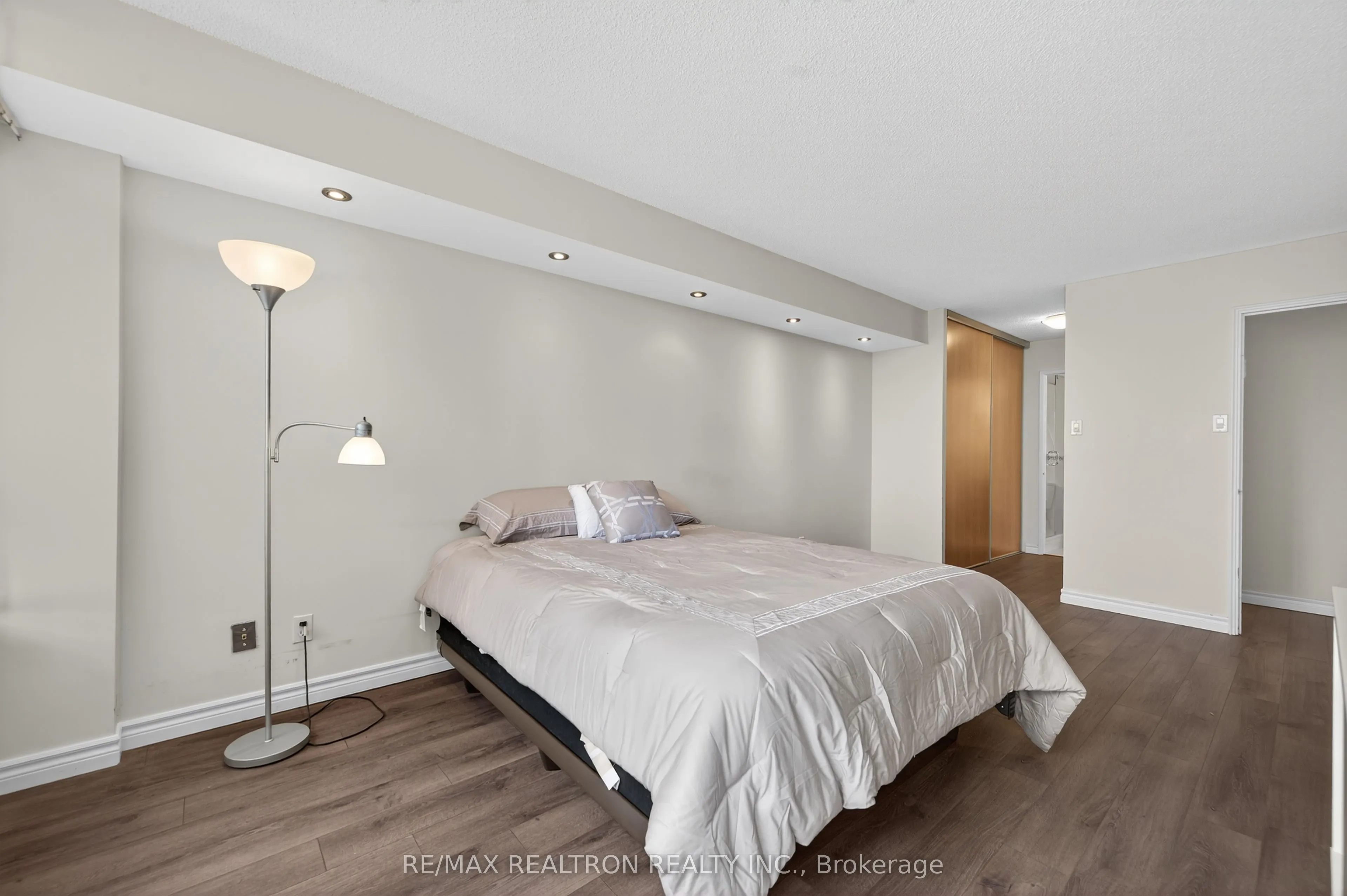 1101 Steeles Avenue W, #602