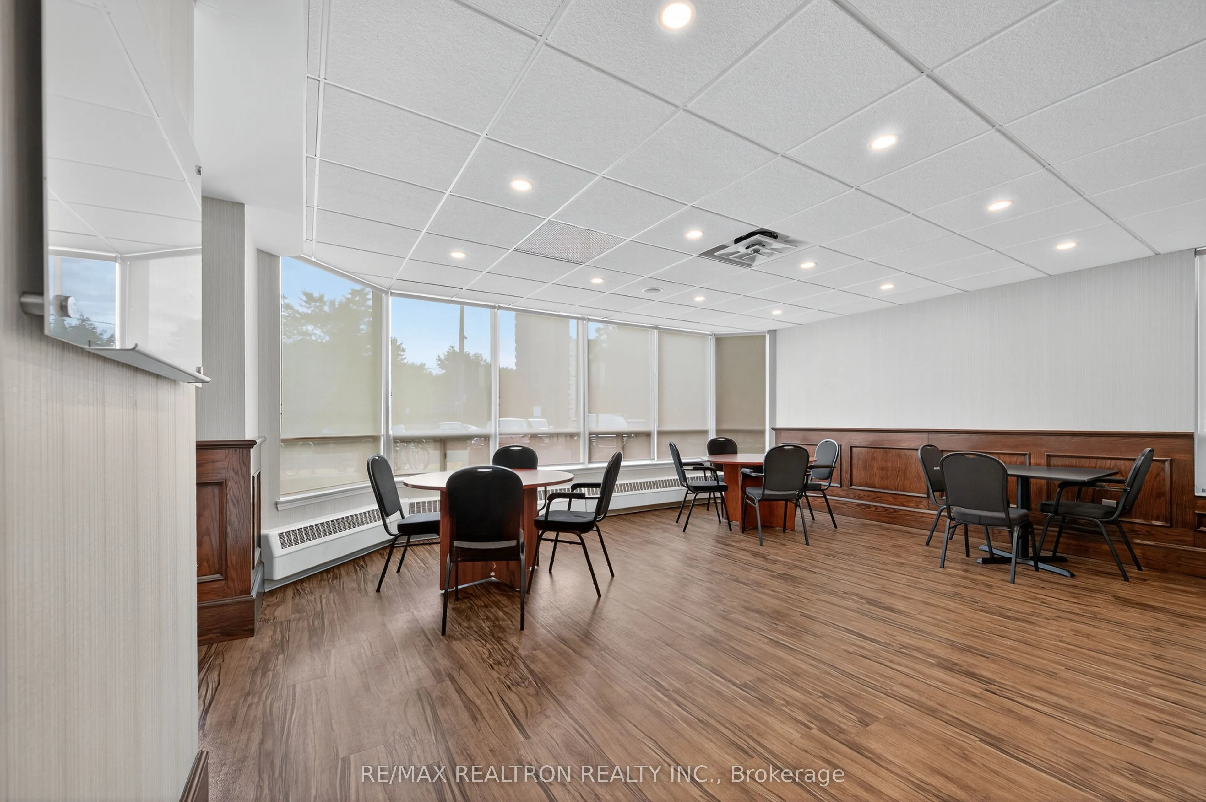1101 Steeles Avenue W, #602