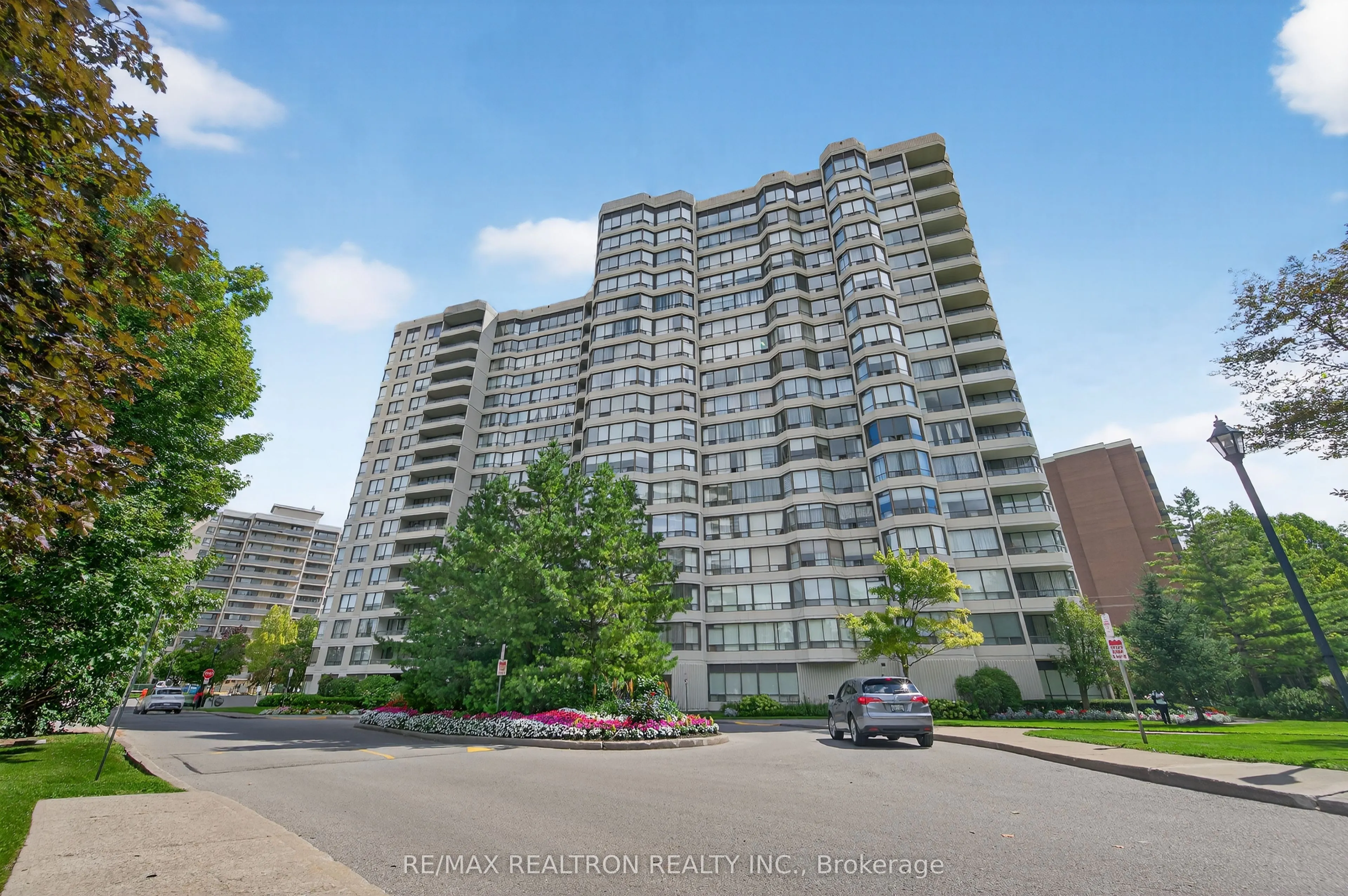 1101 Steeles Avenue W, #602