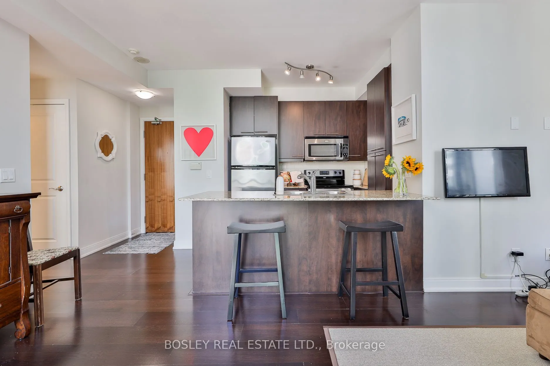 88 Broadway Avenue, #318