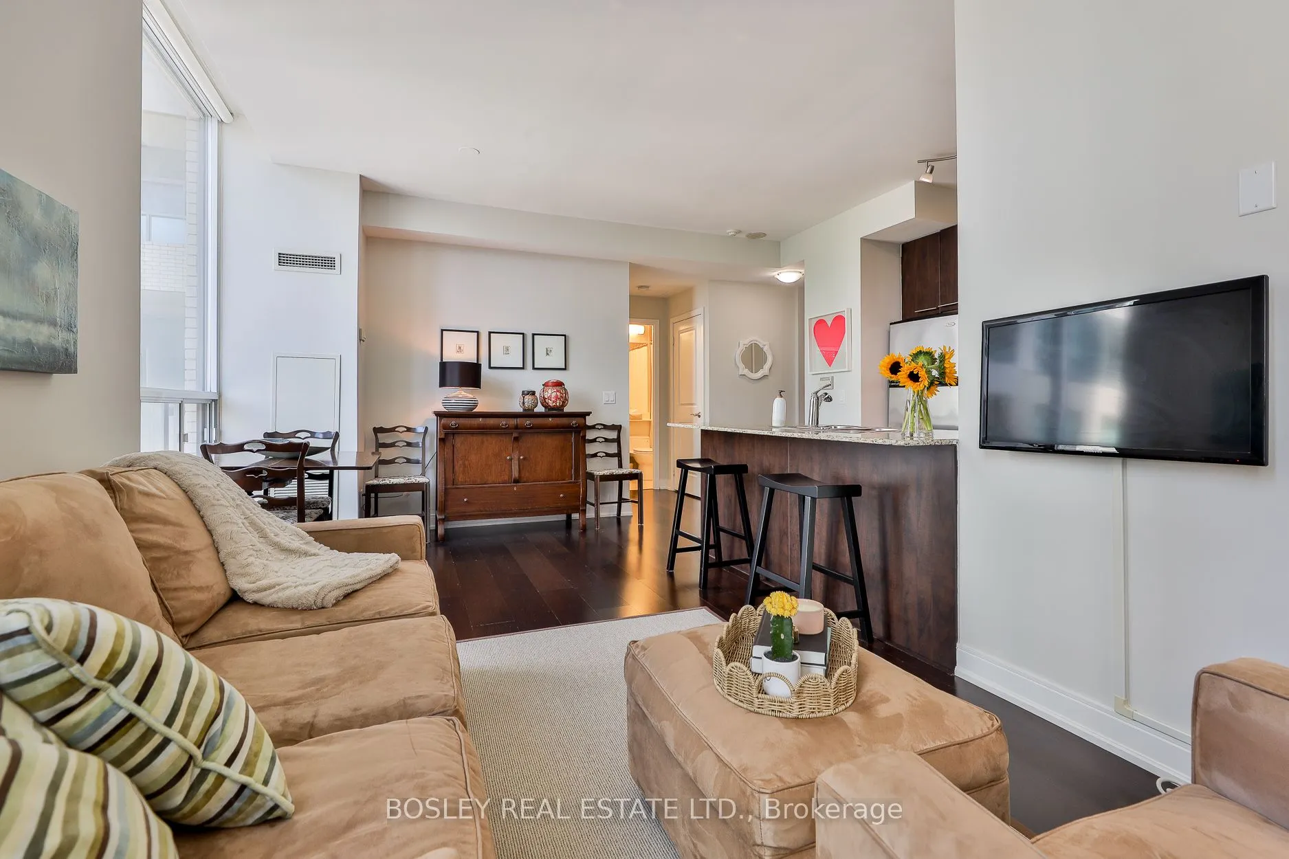 88 Broadway Avenue, #318