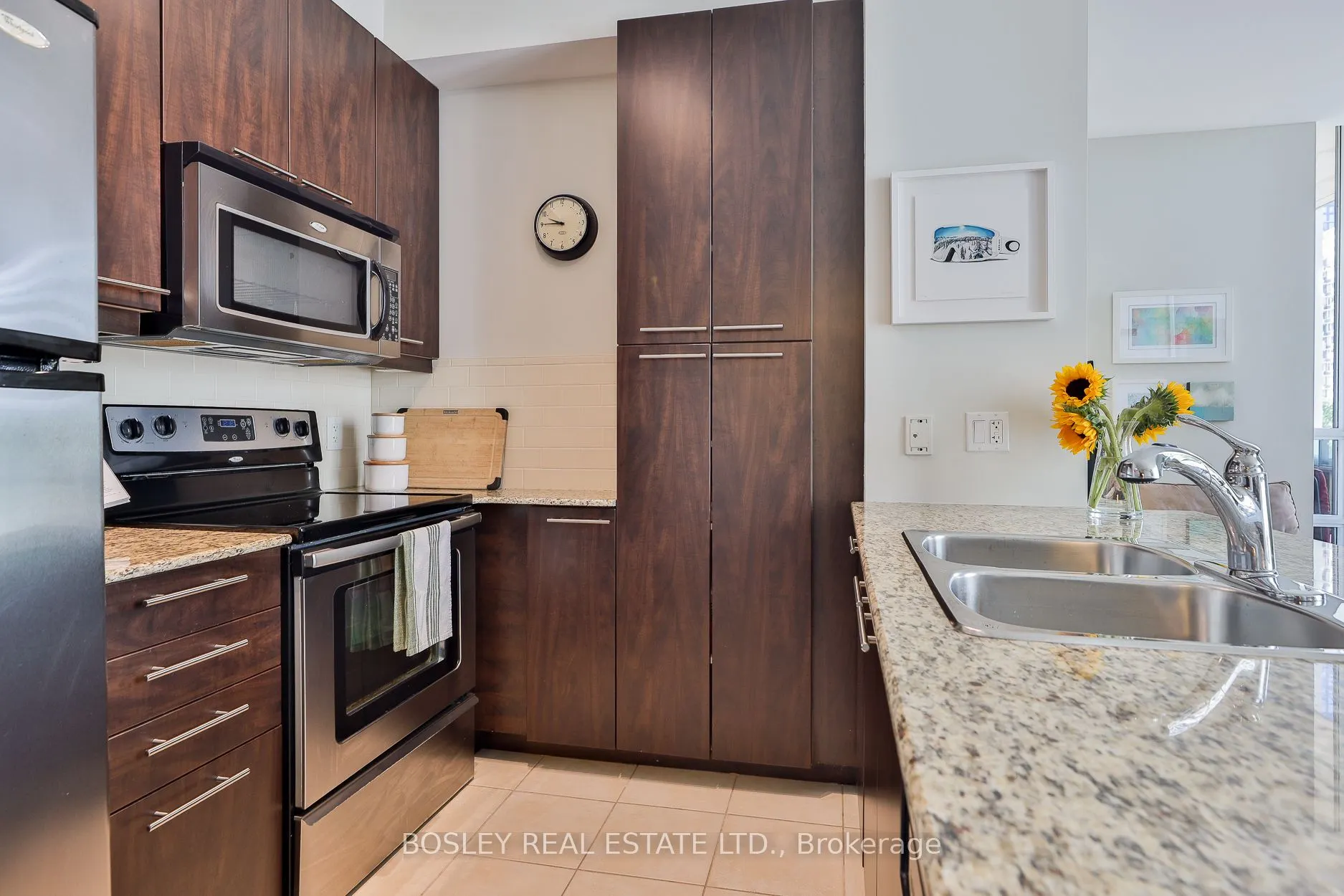 88 Broadway Avenue, #318