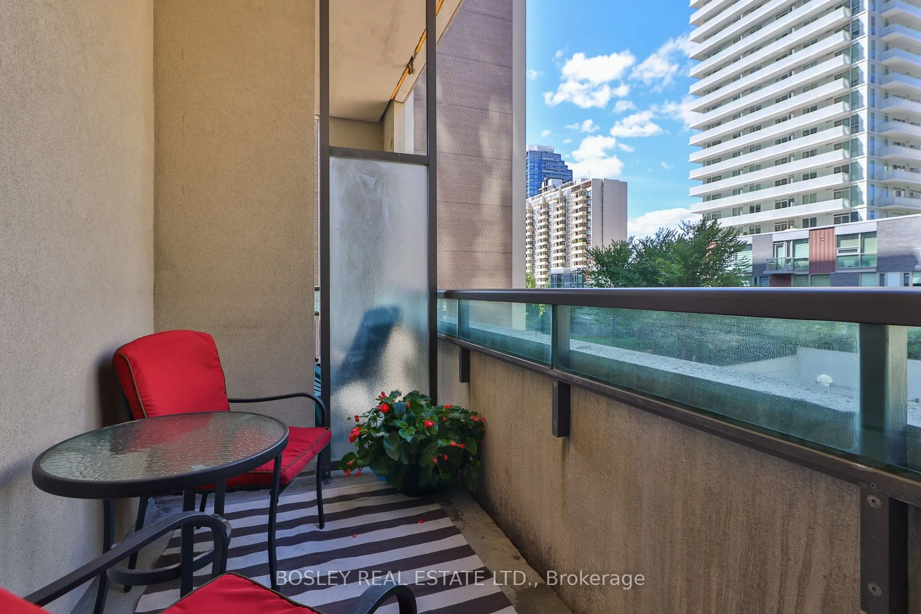 88 Broadway Avenue, #318