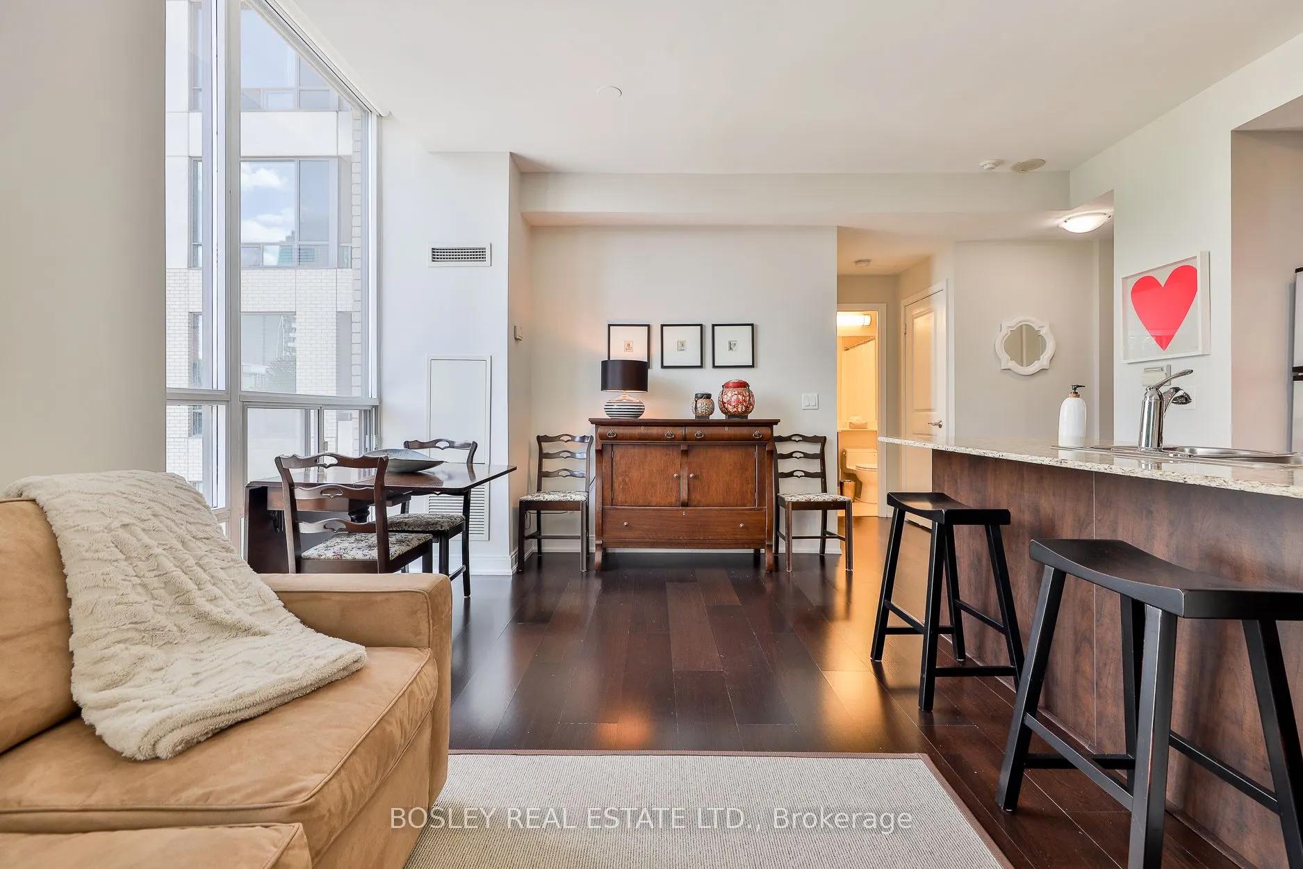 88 Broadway Avenue, #318