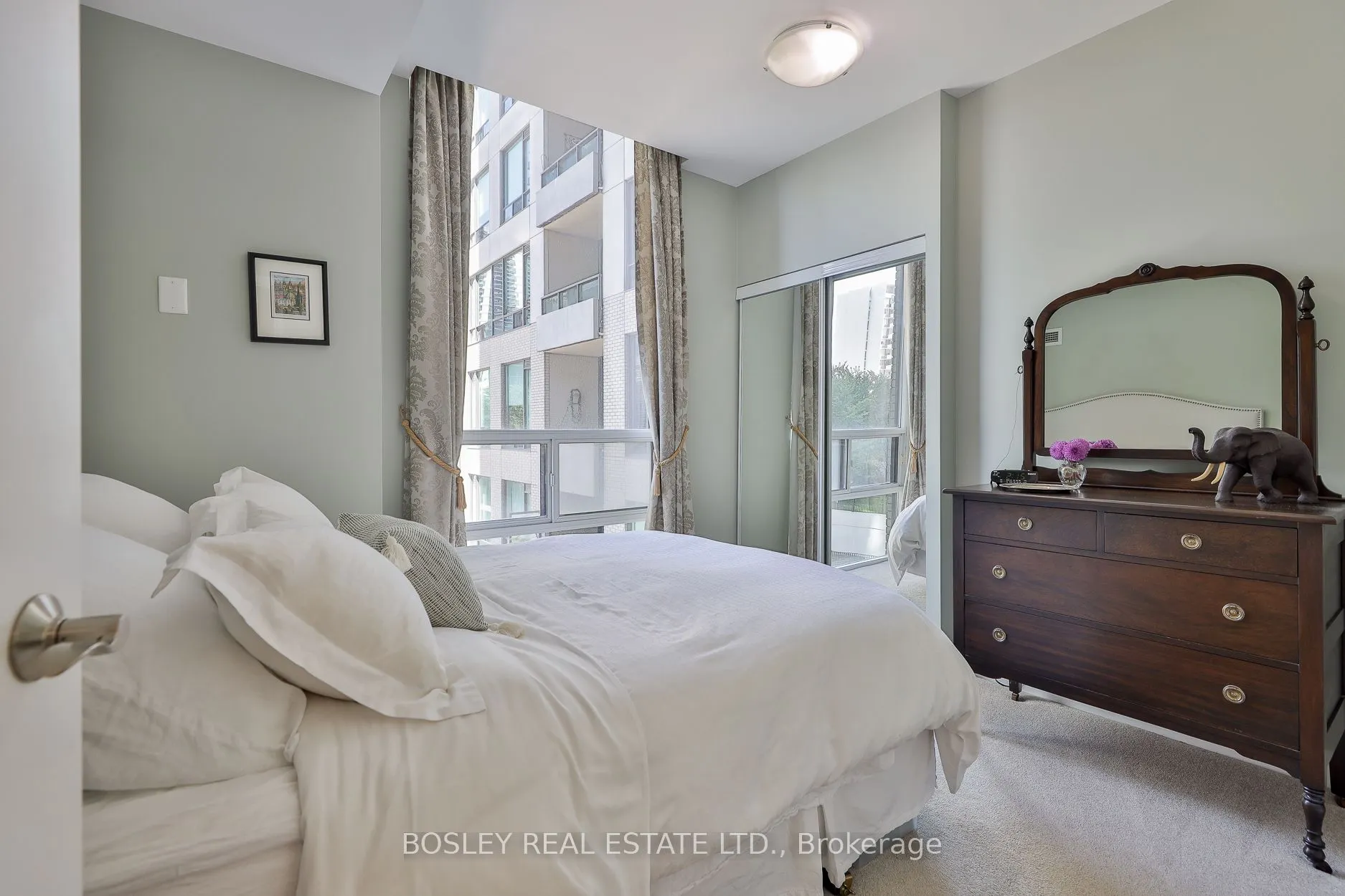 88 Broadway Avenue, #318