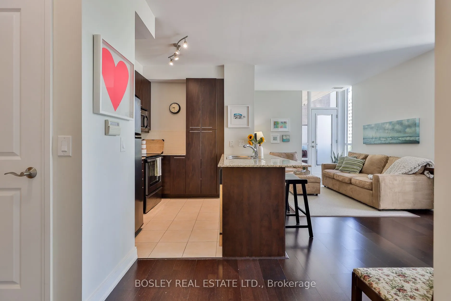 88 Broadway Avenue, #318