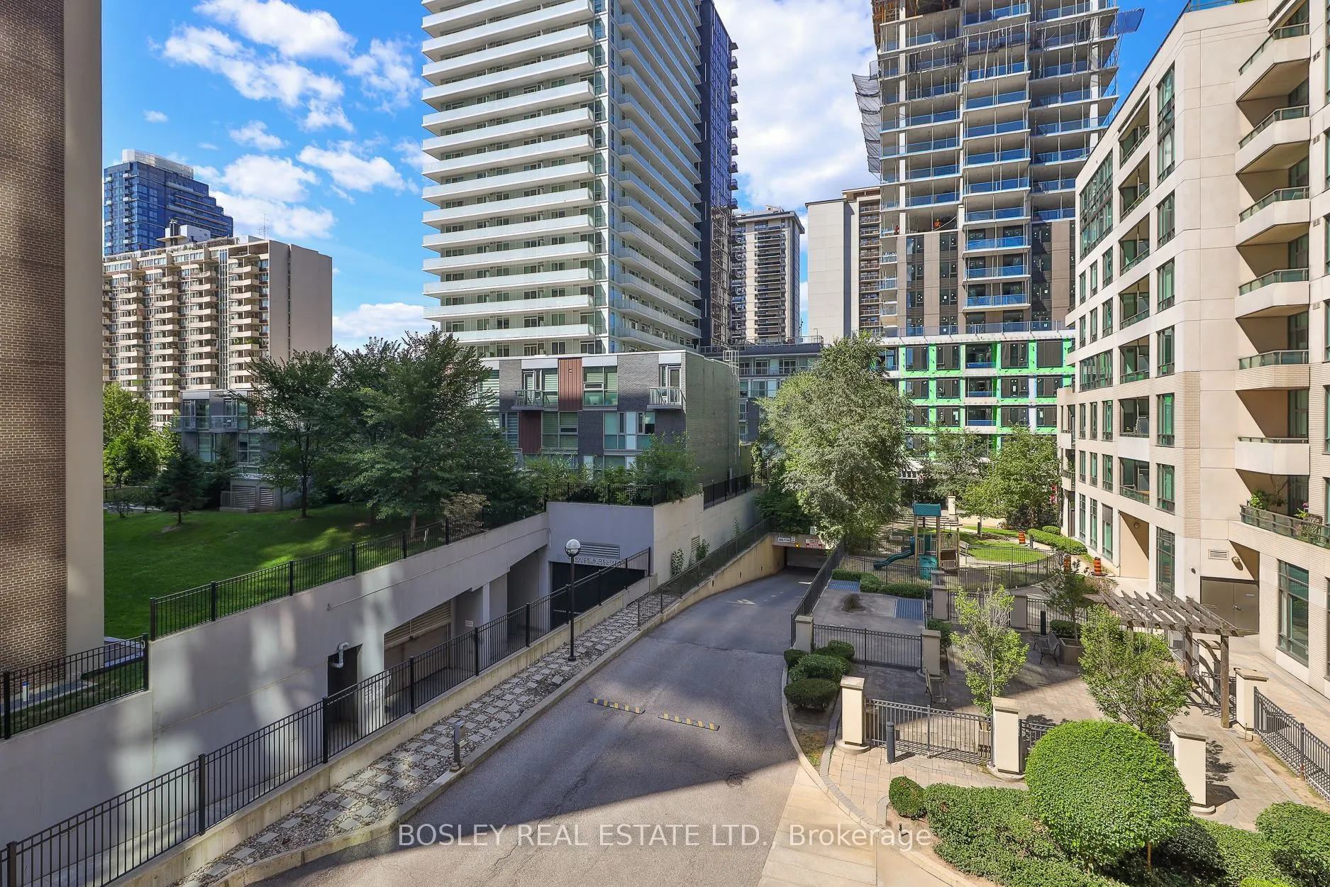 88 Broadway Avenue, #318