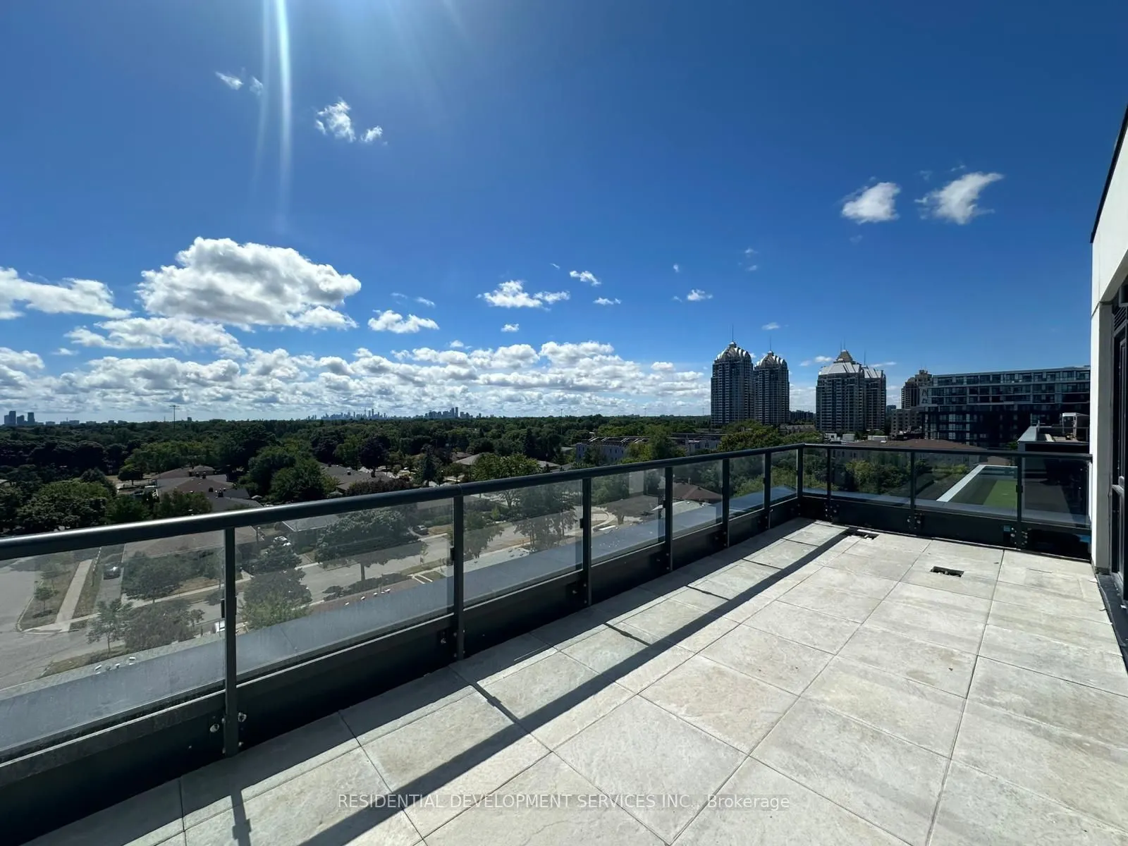 699 Sheppard Avenue E, #905