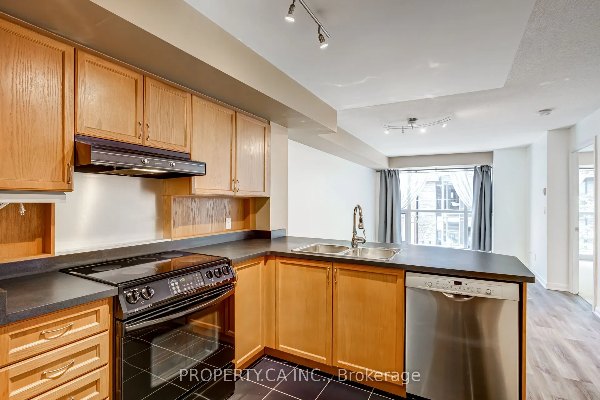 18 Beverley Street, #311