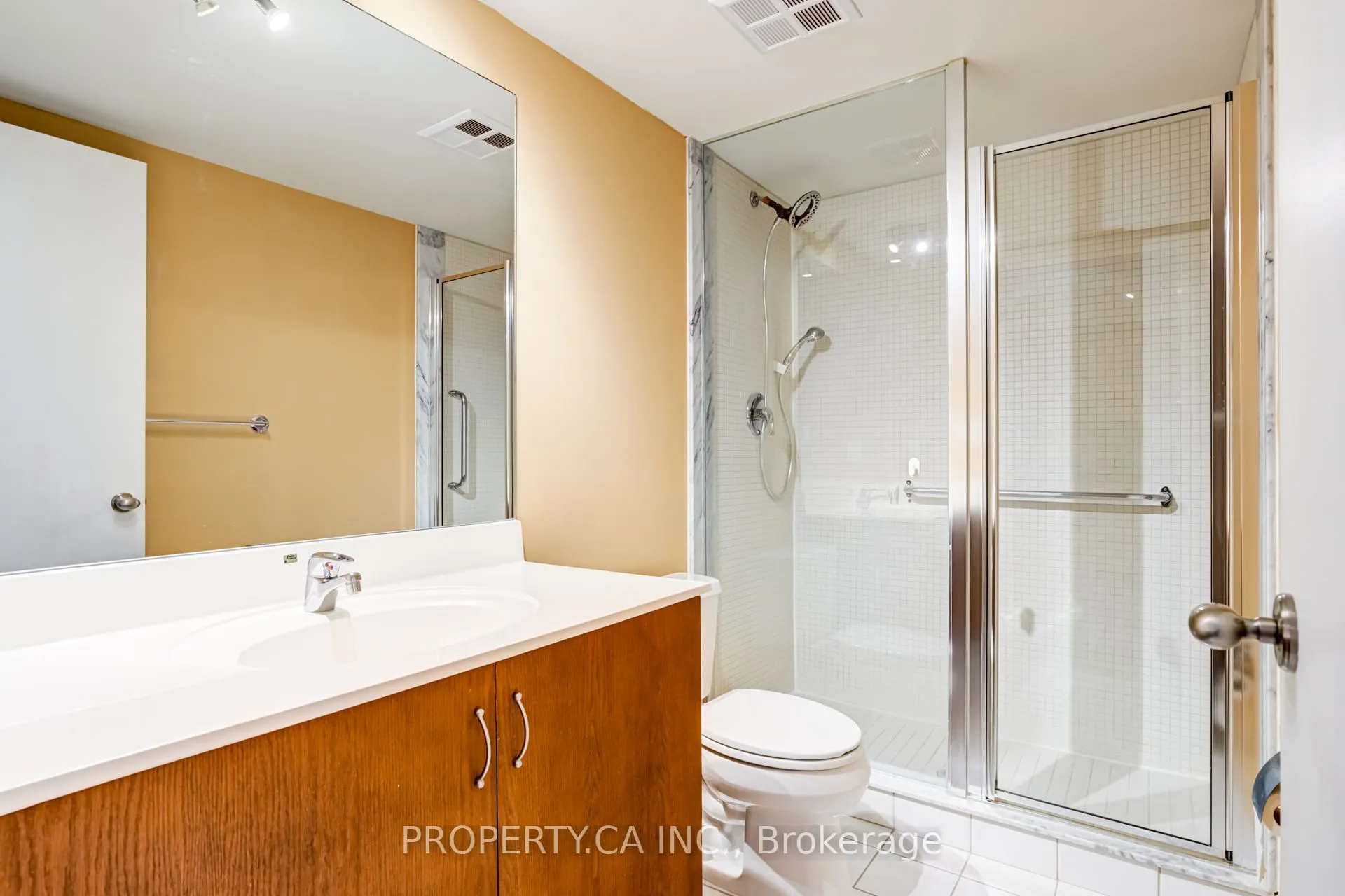 18 Beverley Street, #311