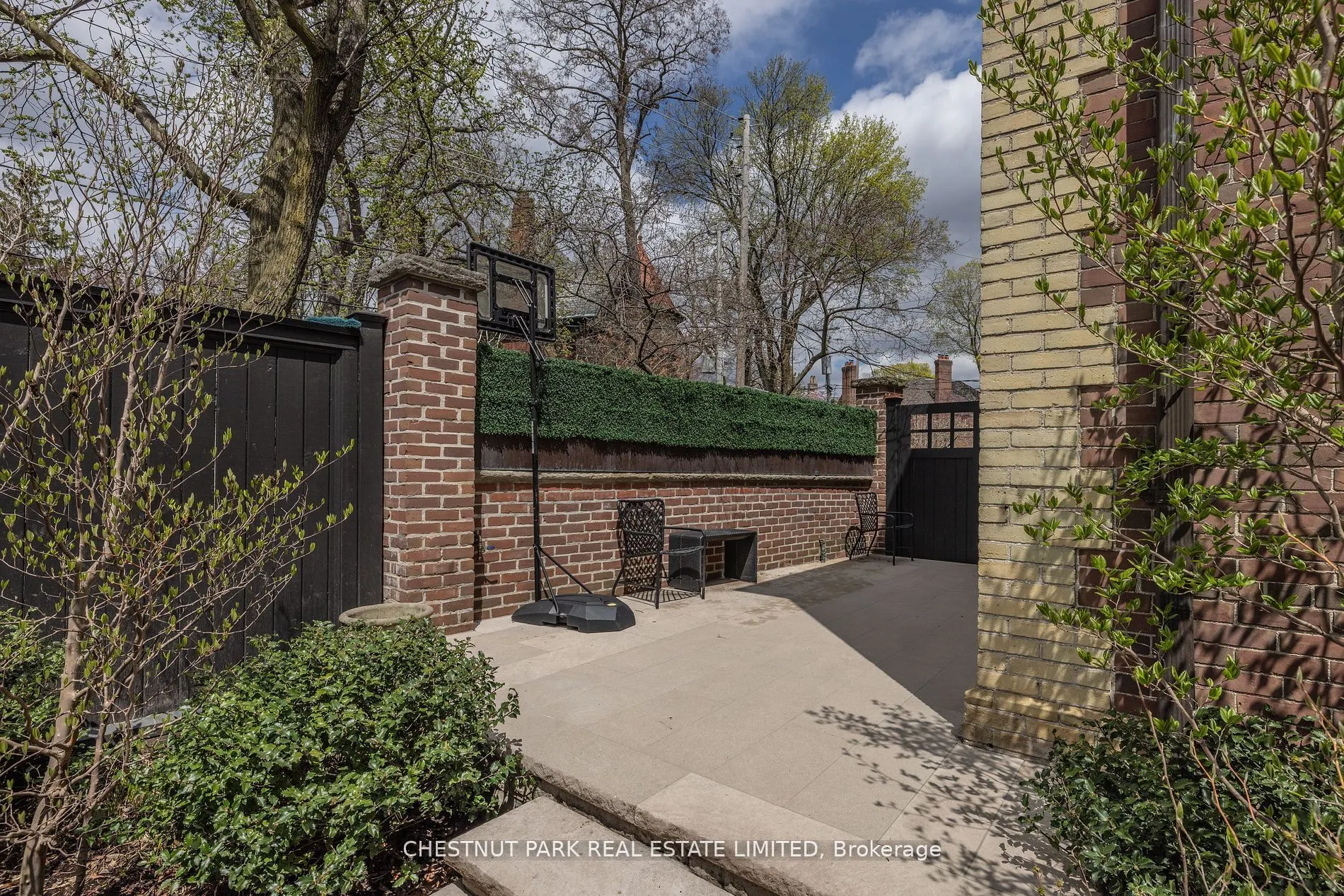 45 South Drive