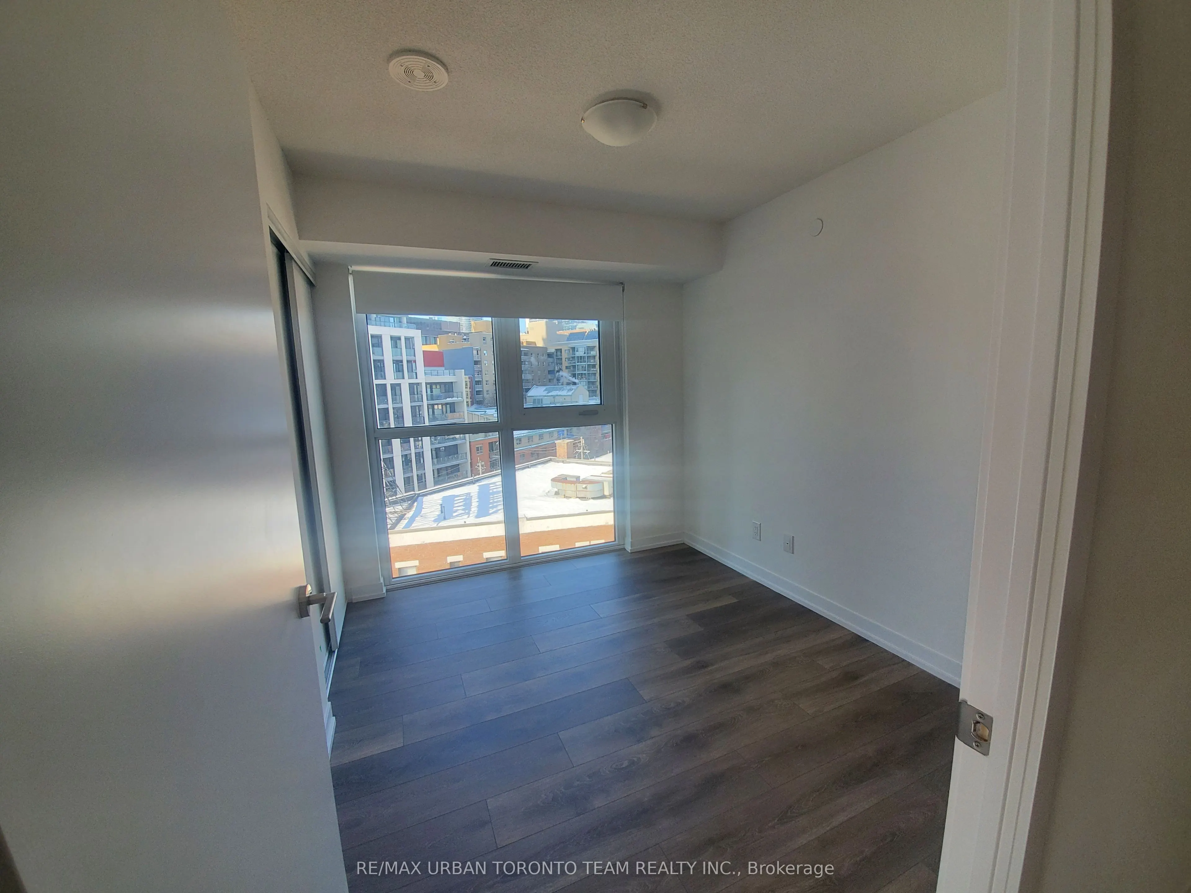 219 Dundas Street E, #807