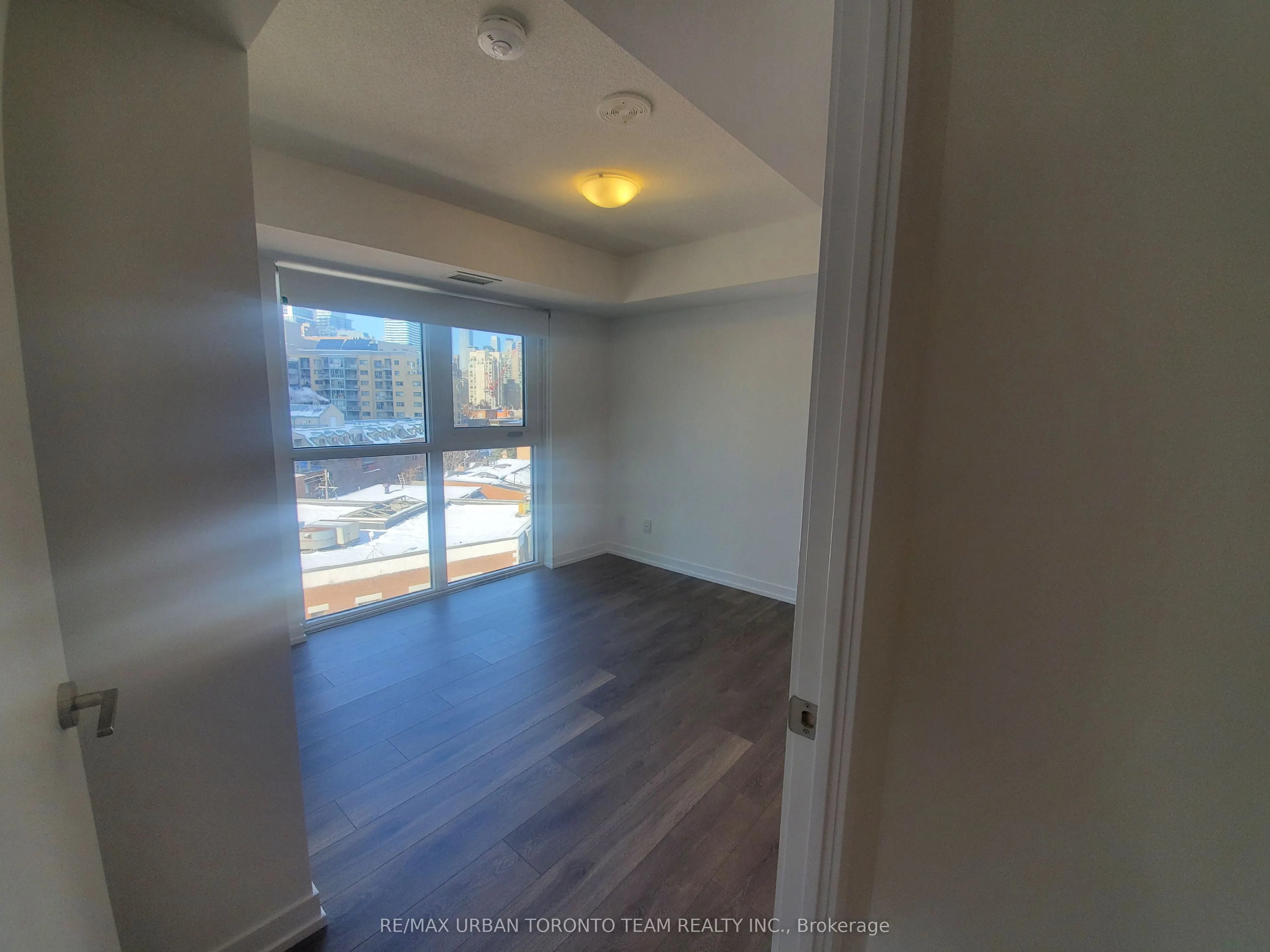 219 Dundas Street E, #807