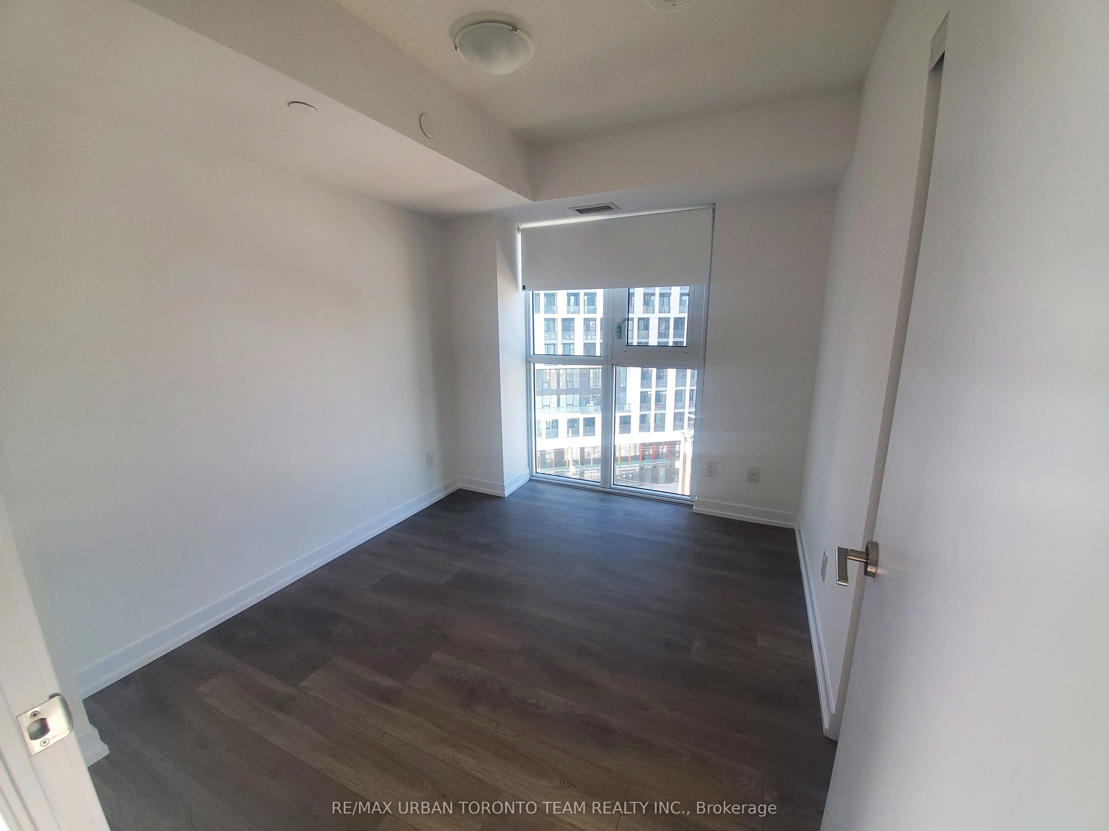 219 Dundas Street E, #807