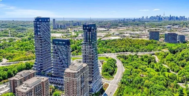 10 Inn On The Park Drive, #2904