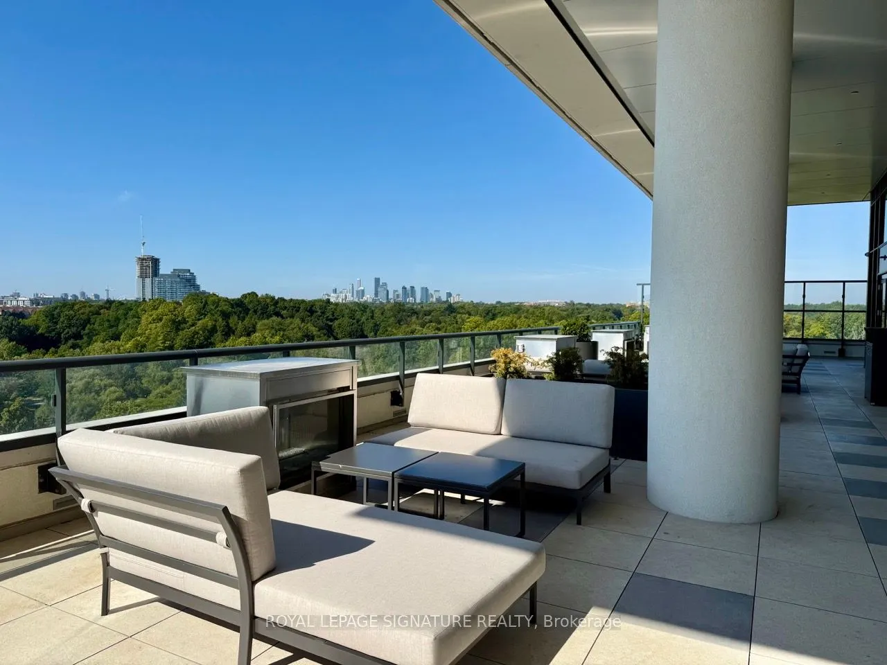 10 Inn On The Park Drive, #3604