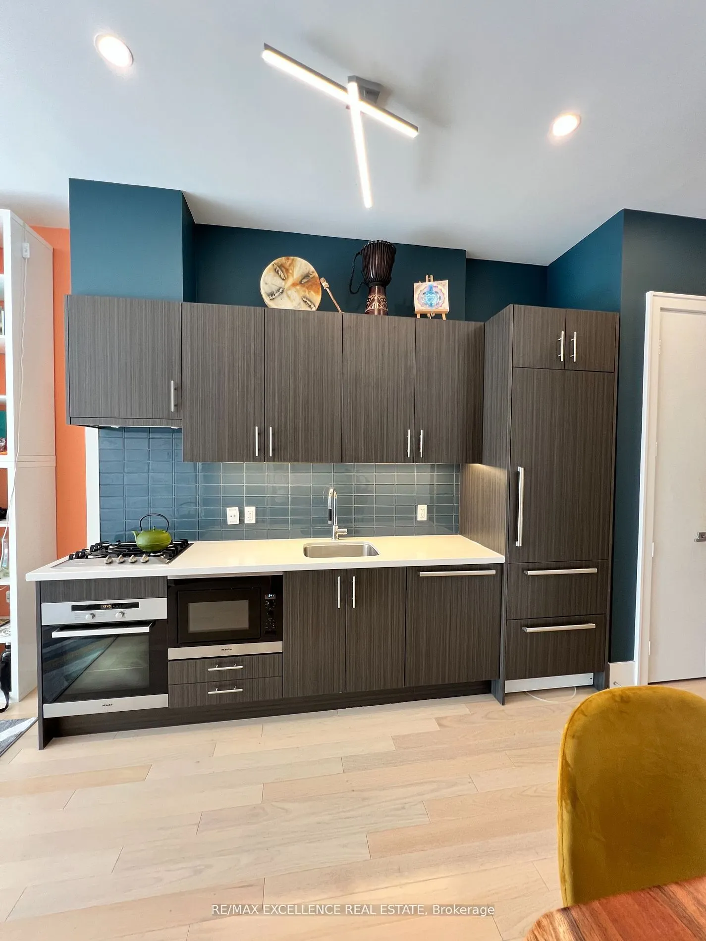 29 Queens Quay E, #1122