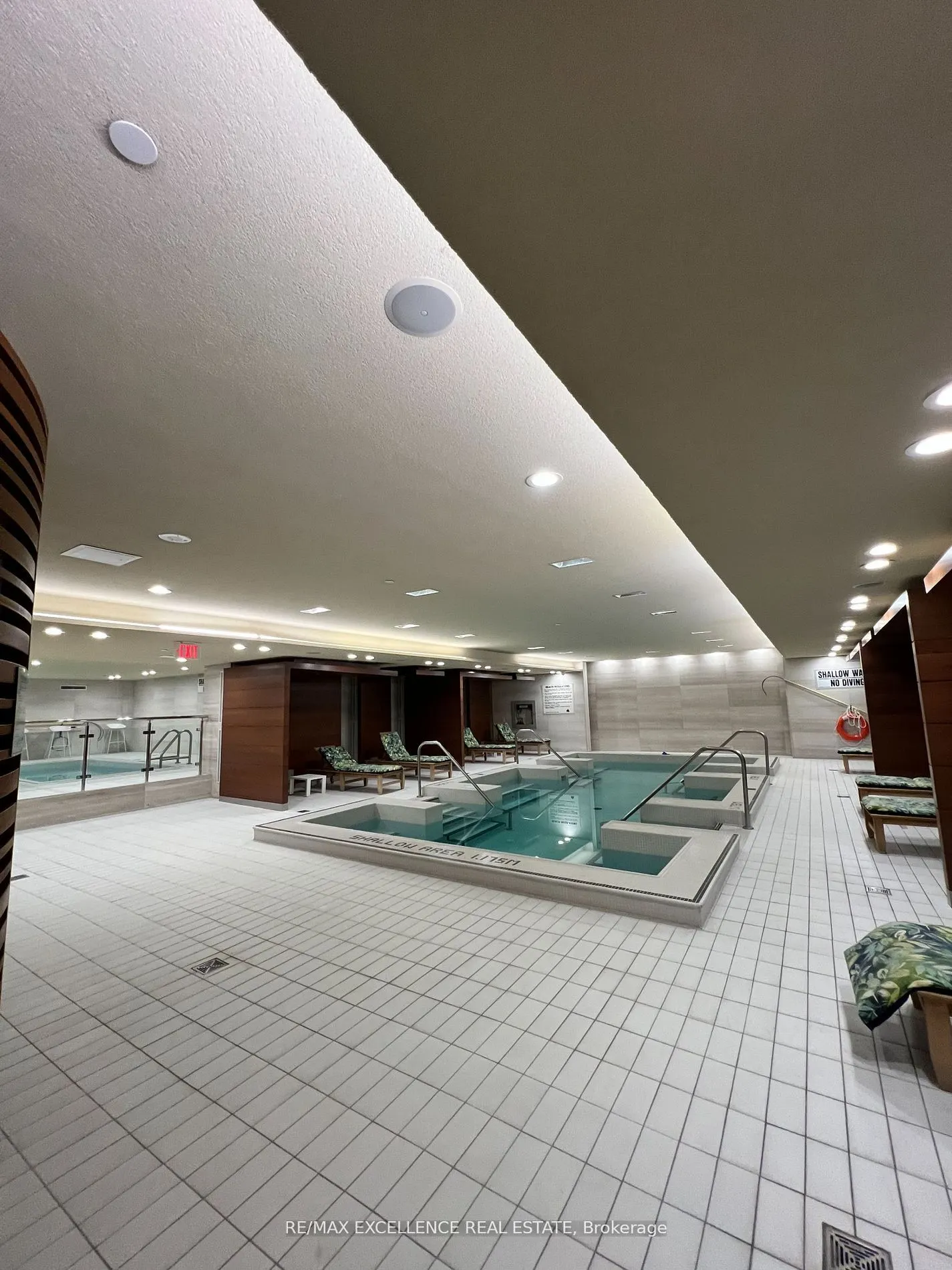 29 Queens Quay E, #1122