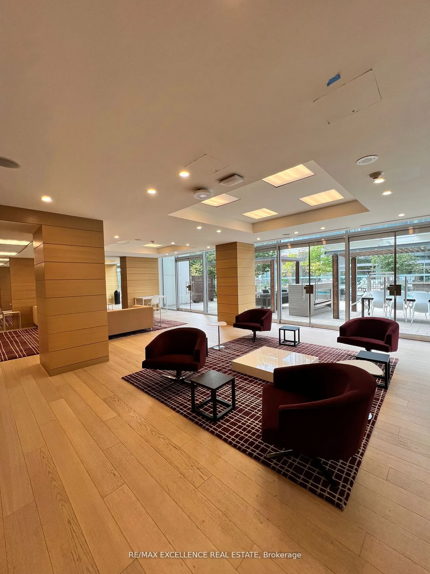 29 Queens Quay E, #1122