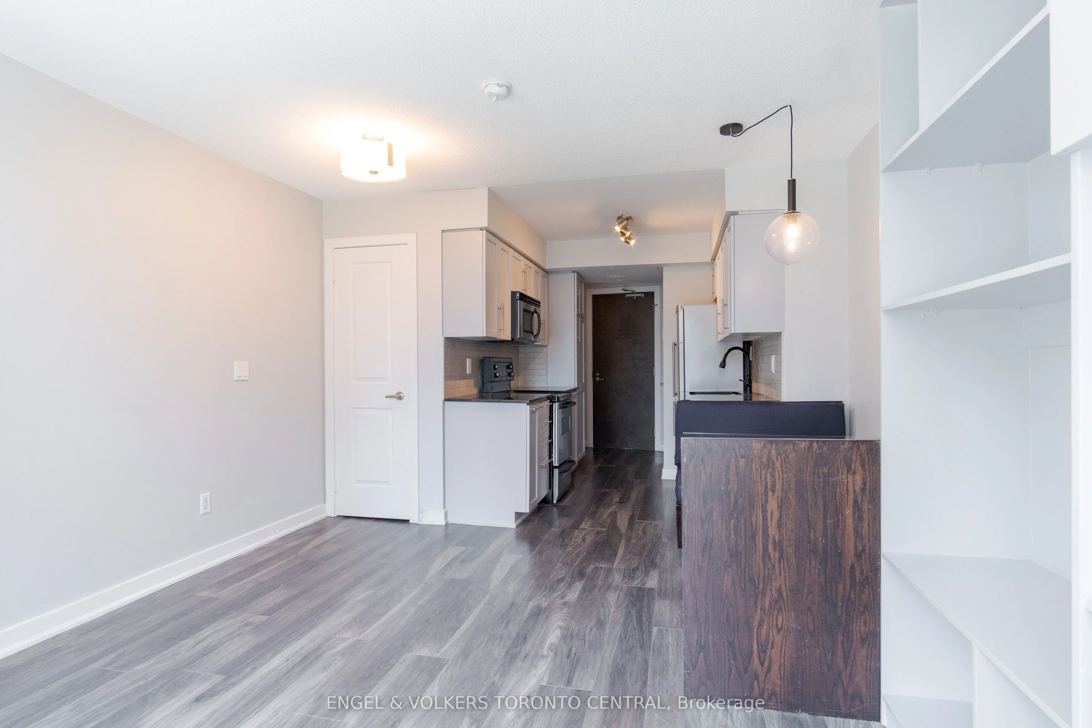 50 Lynn Williams Street, #206
