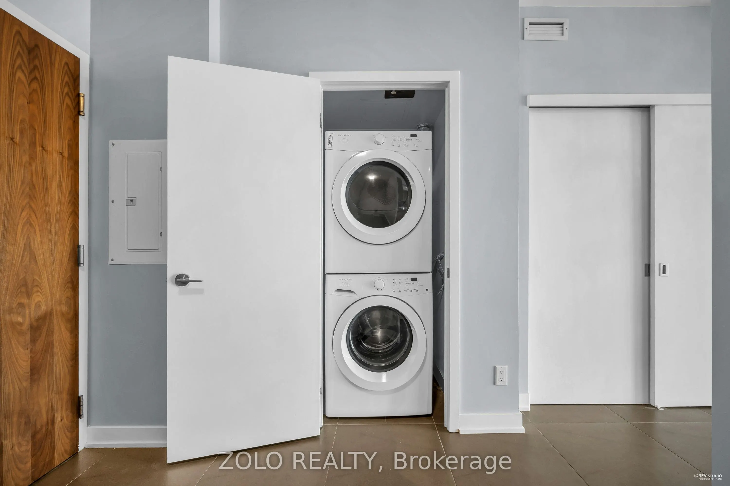 1 Market Street, #2412