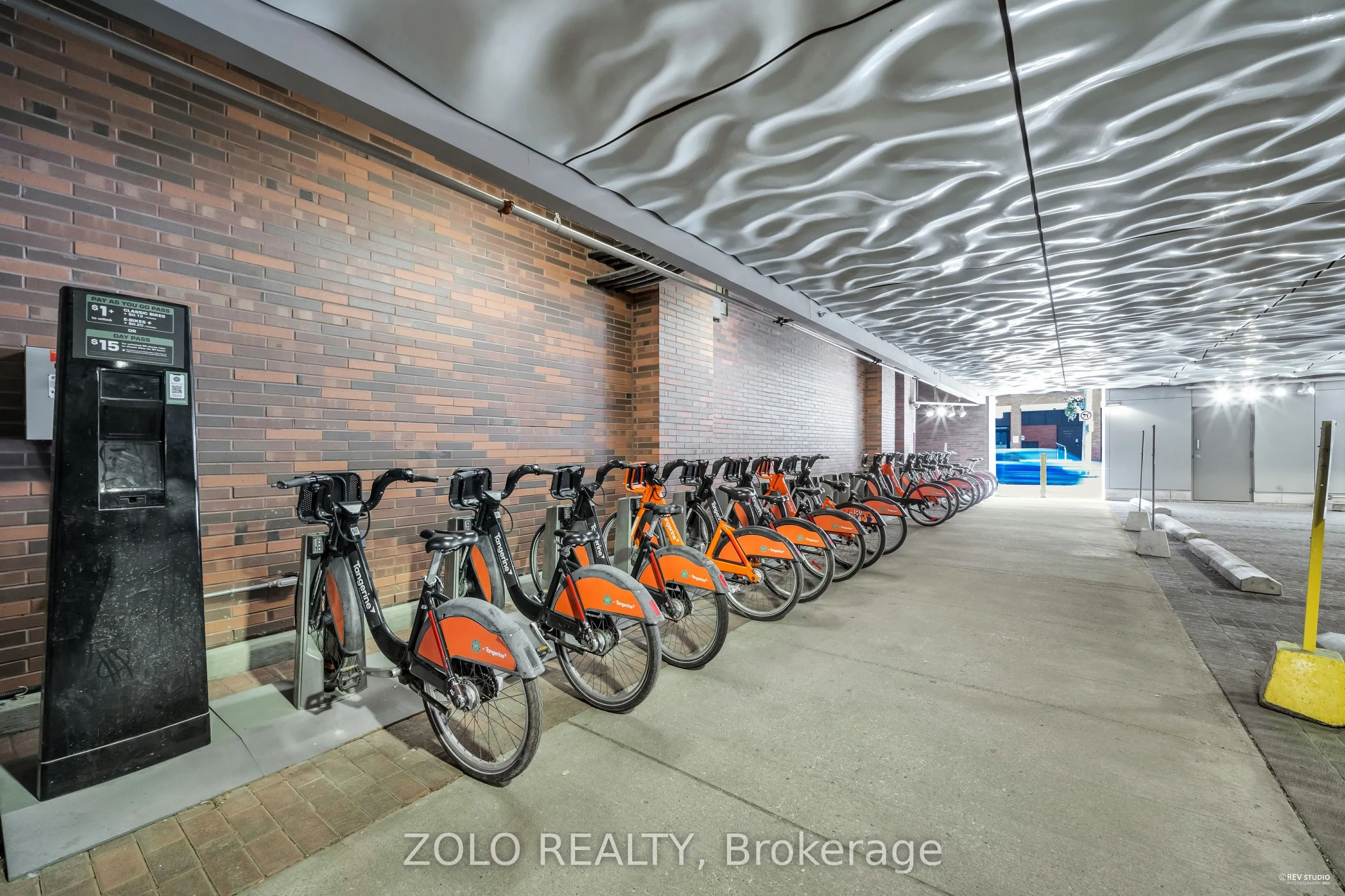 1 Market Street, #2412