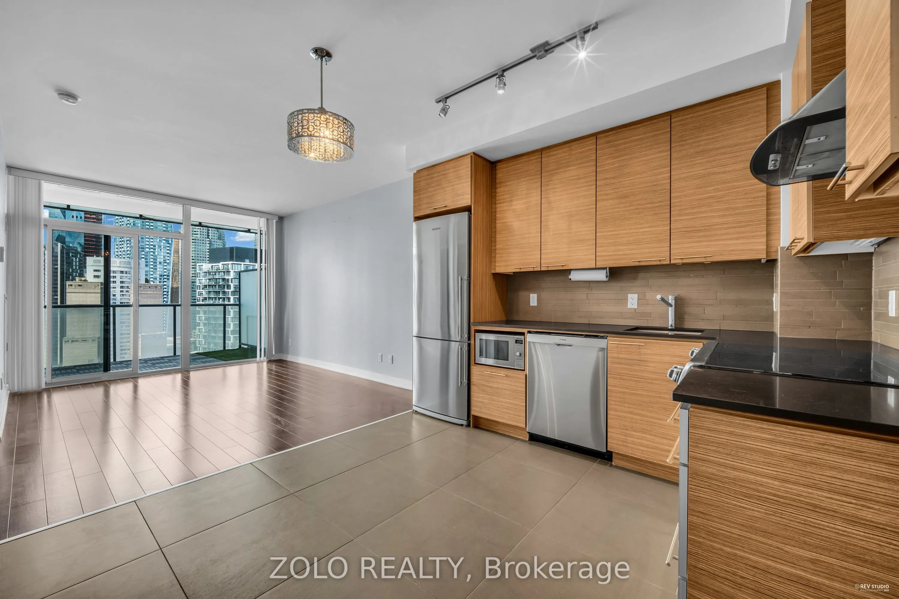 1 Market Street, #2412