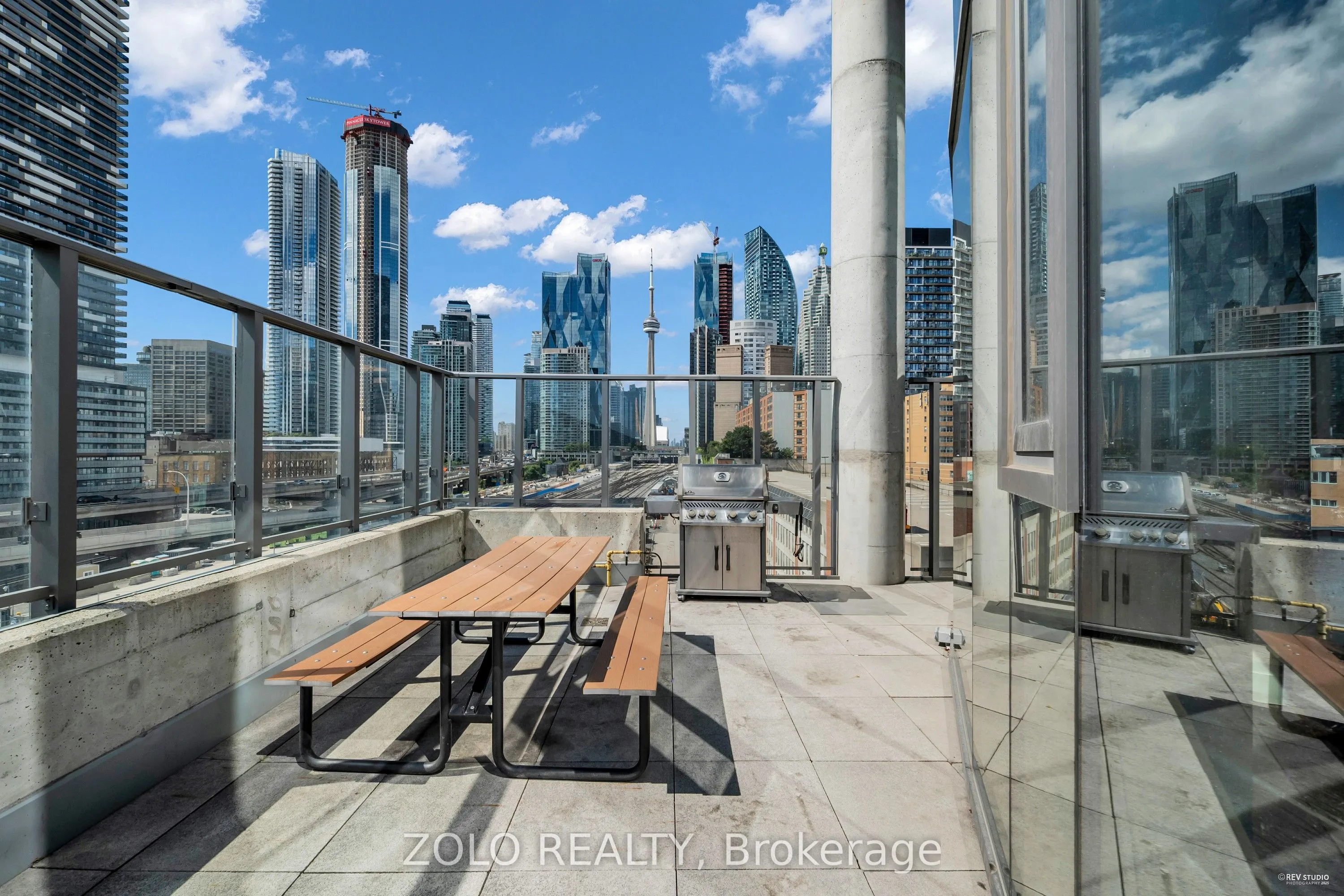 1 Market Street, #2412