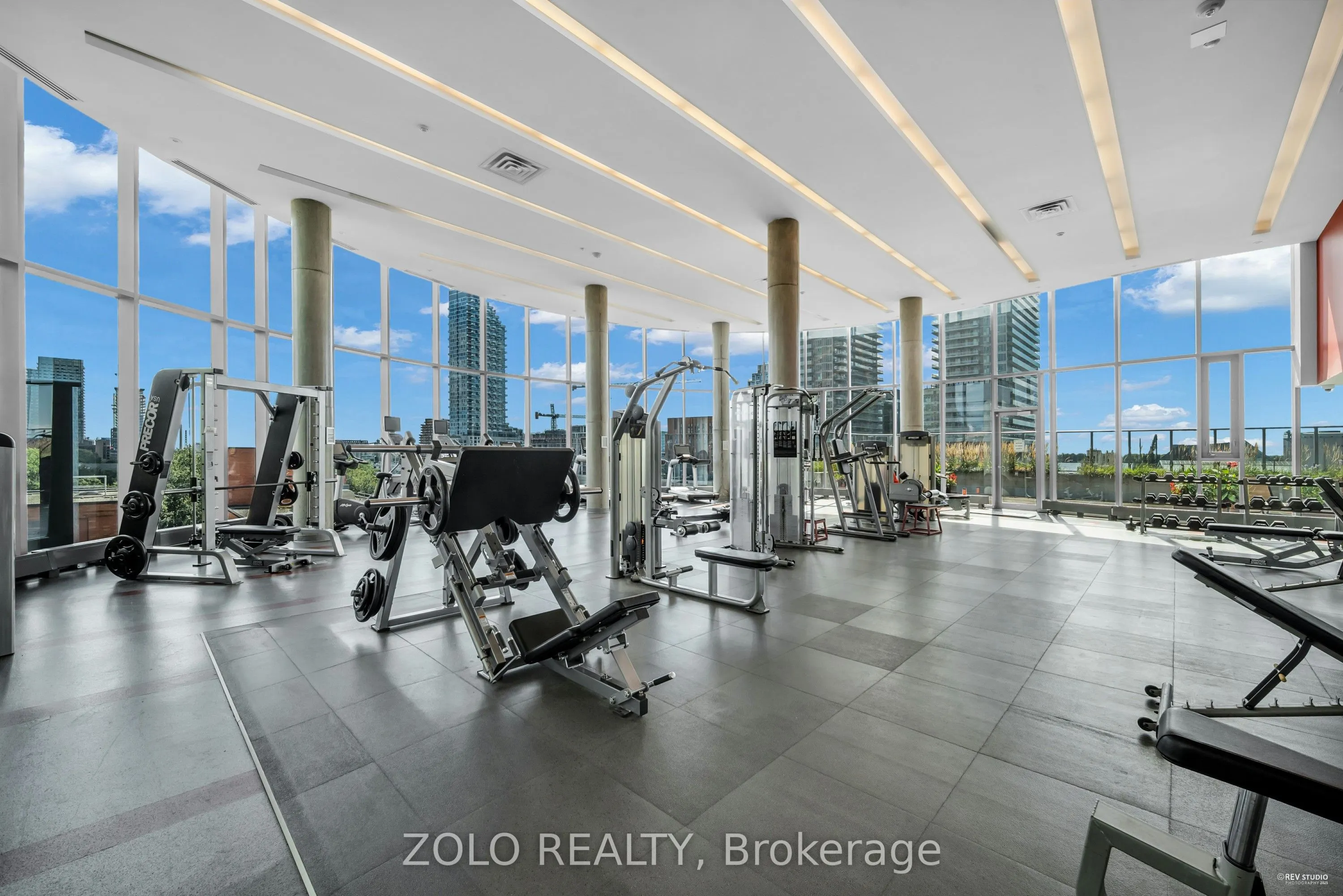1 Market Street, #2412