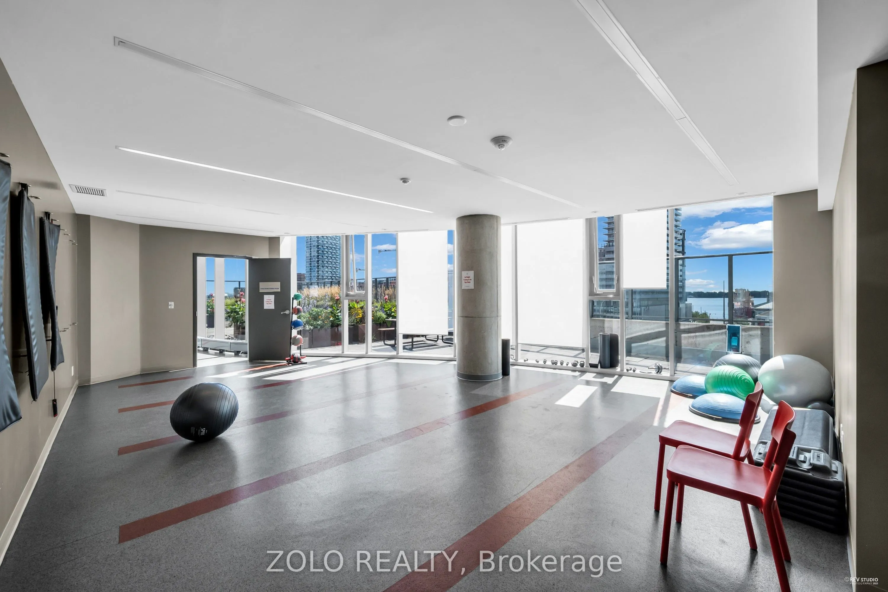 1 Market Street, #2412