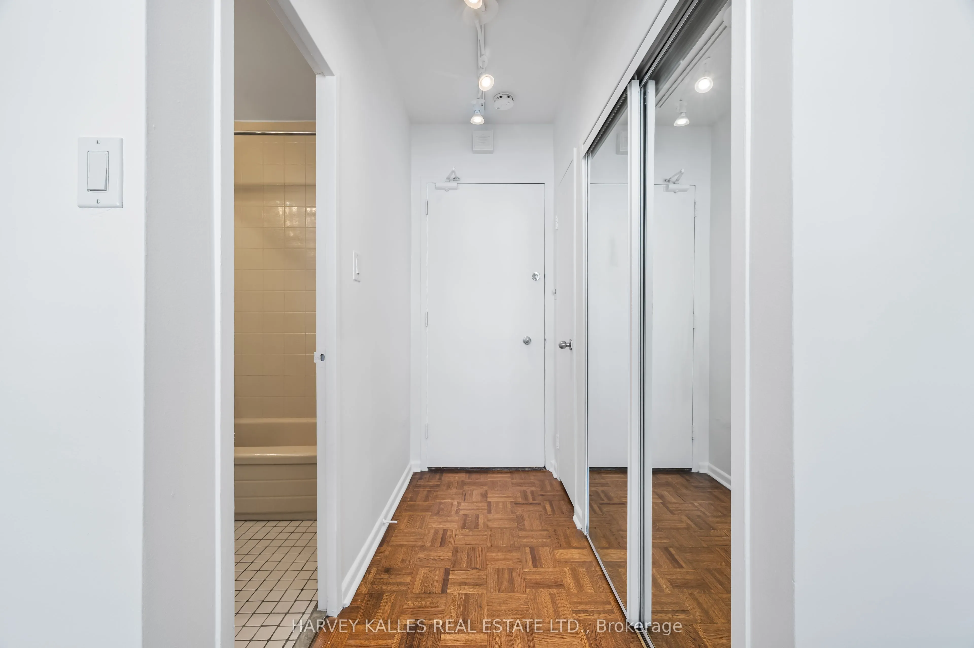 78 Warren Road, #706