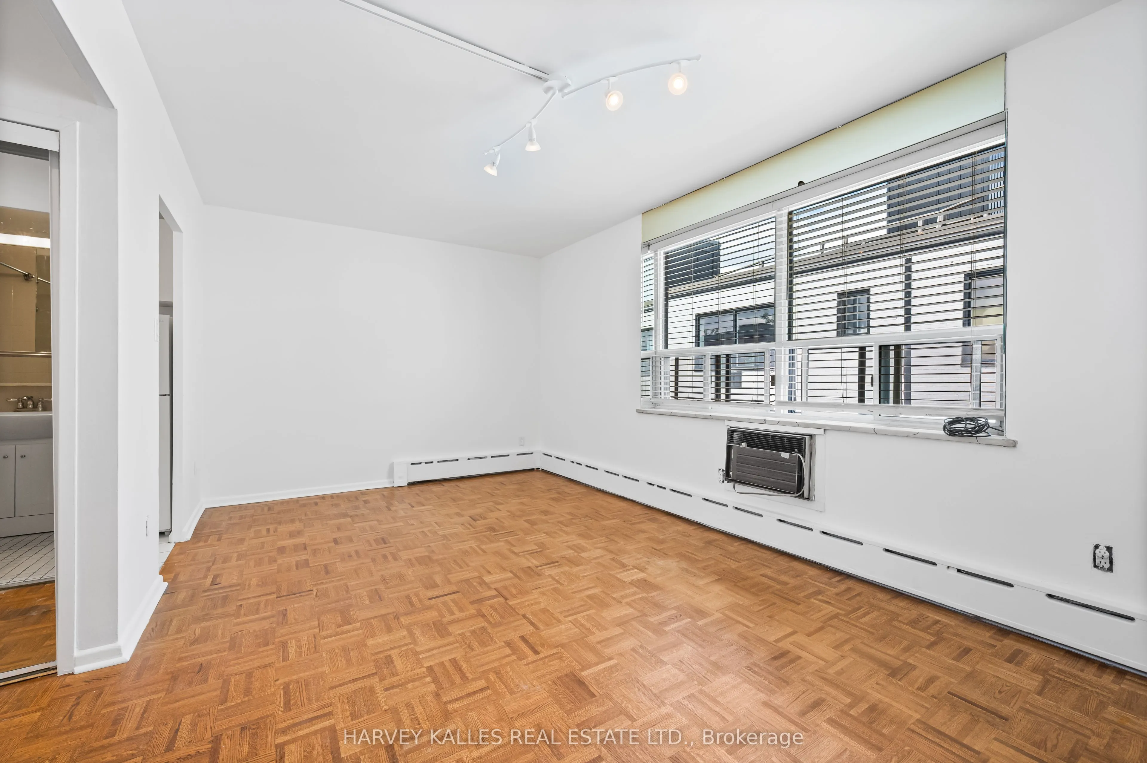 78 Warren Road, #706
