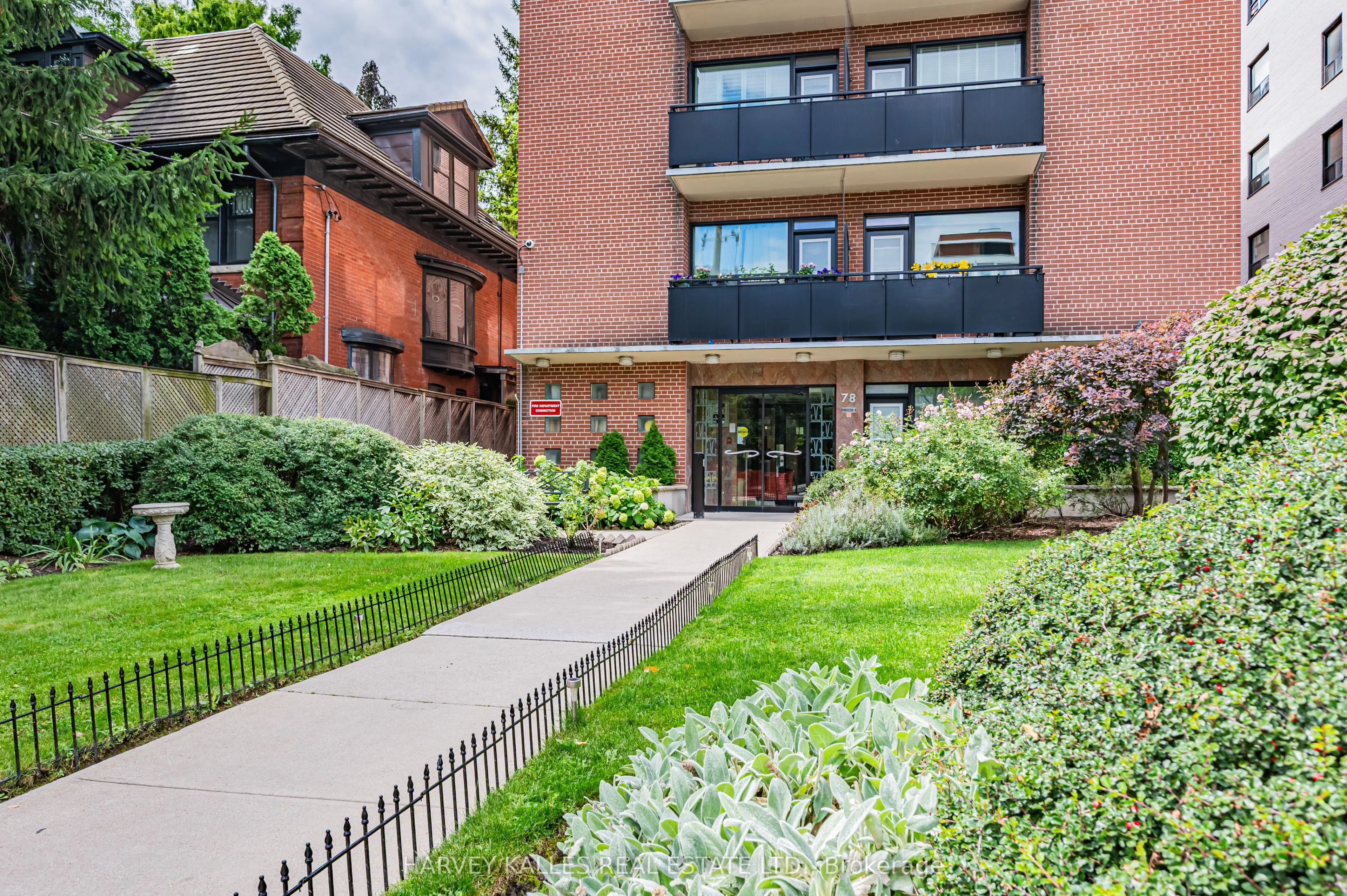 78 Warren Road, #706