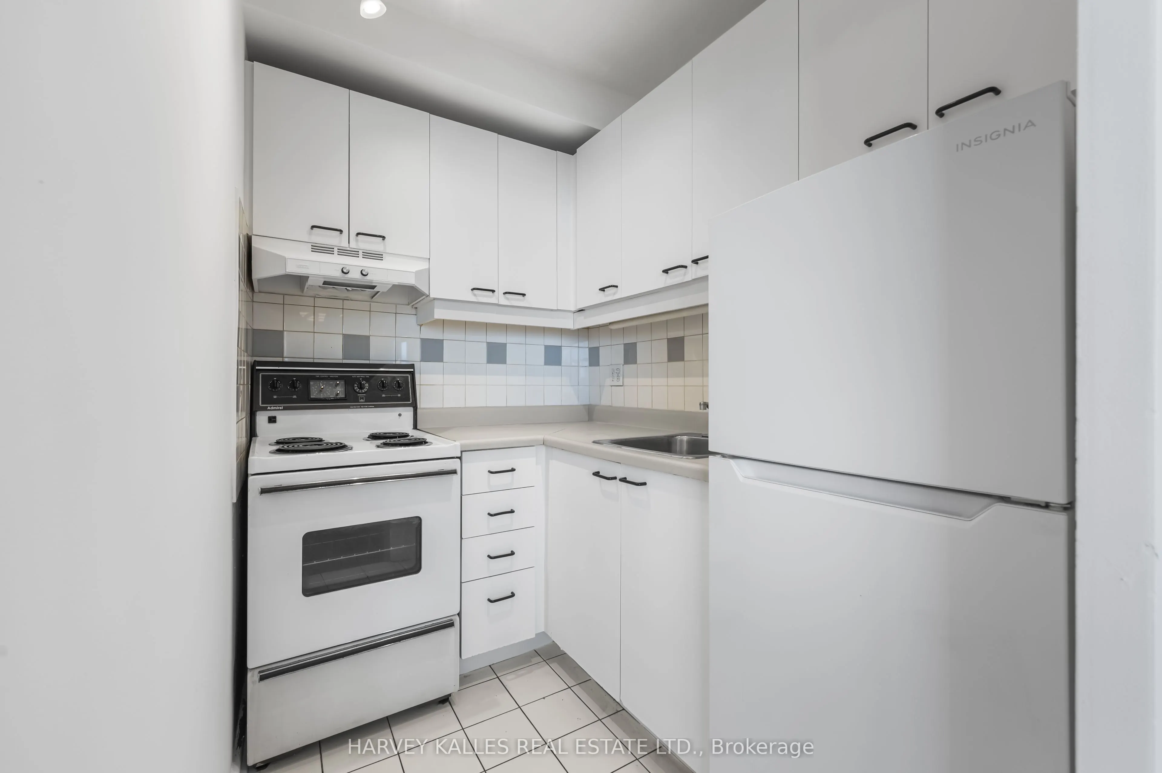 78 Warren Road, #706