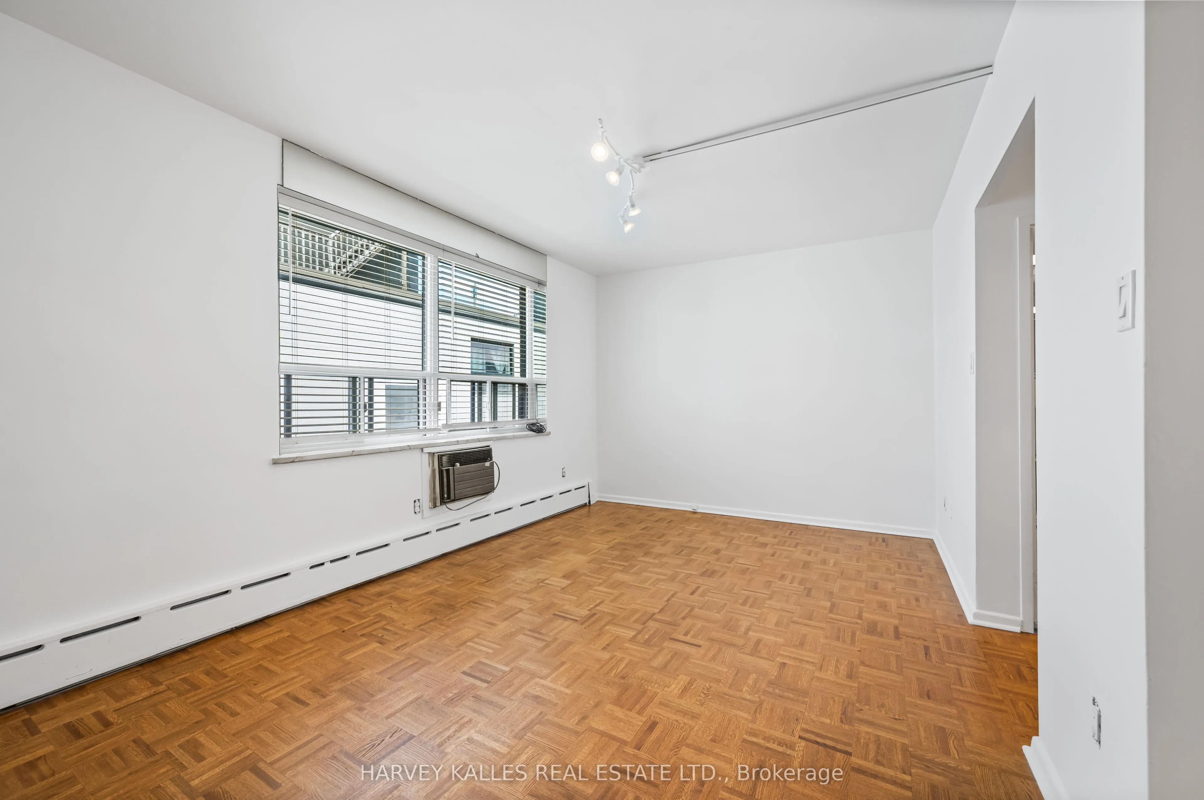78 Warren Road, #706