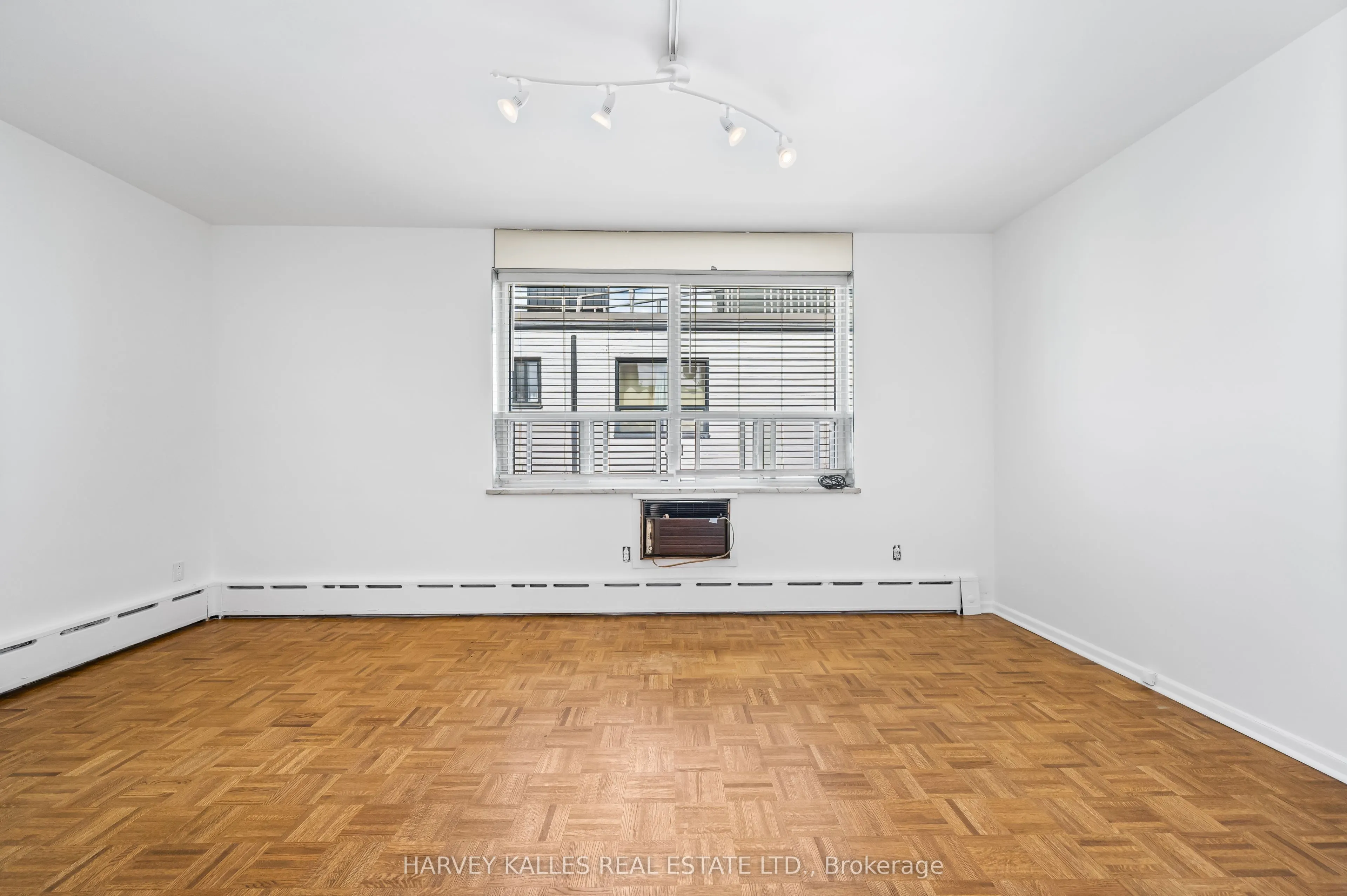 78 Warren Road, #706