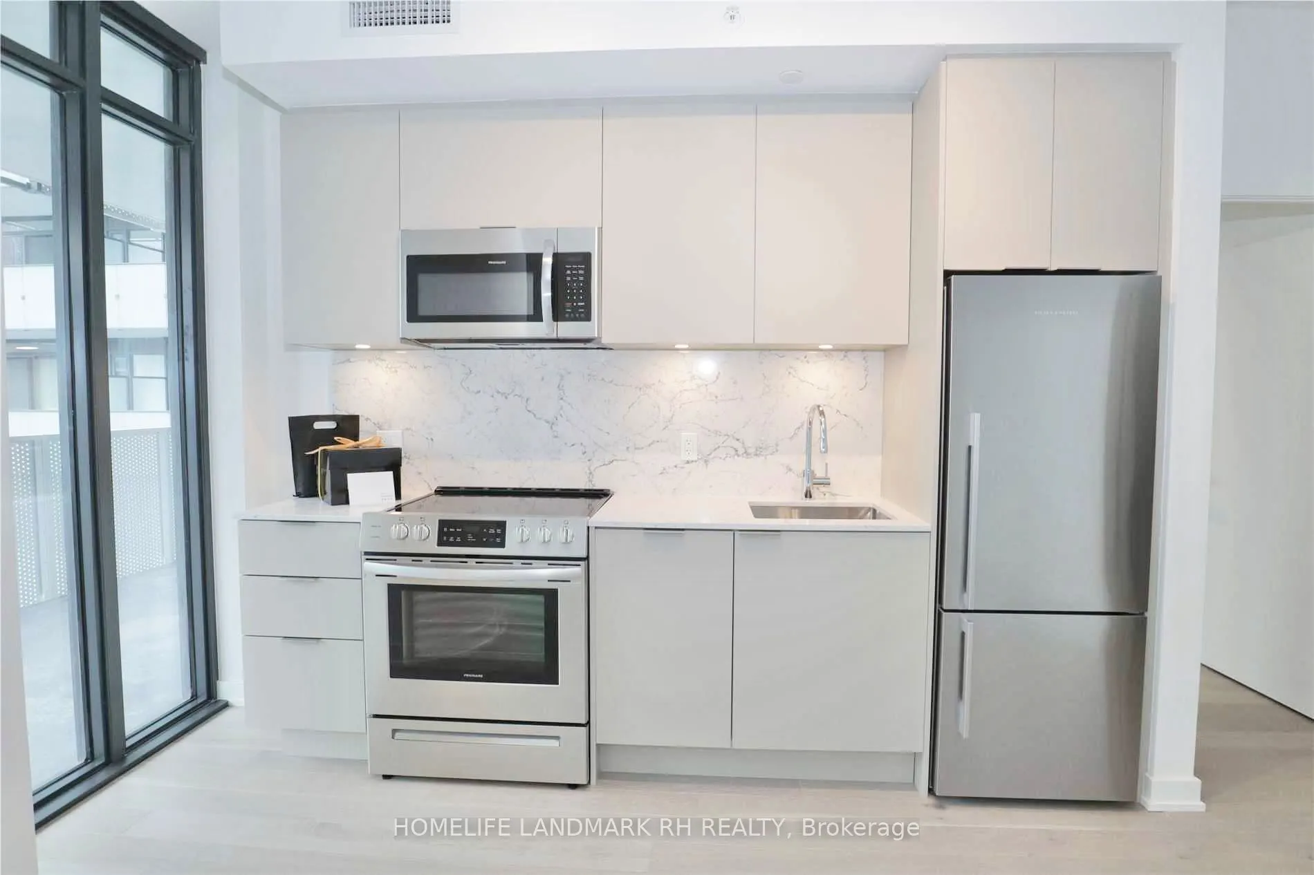 25 Richmond Street E, #1506