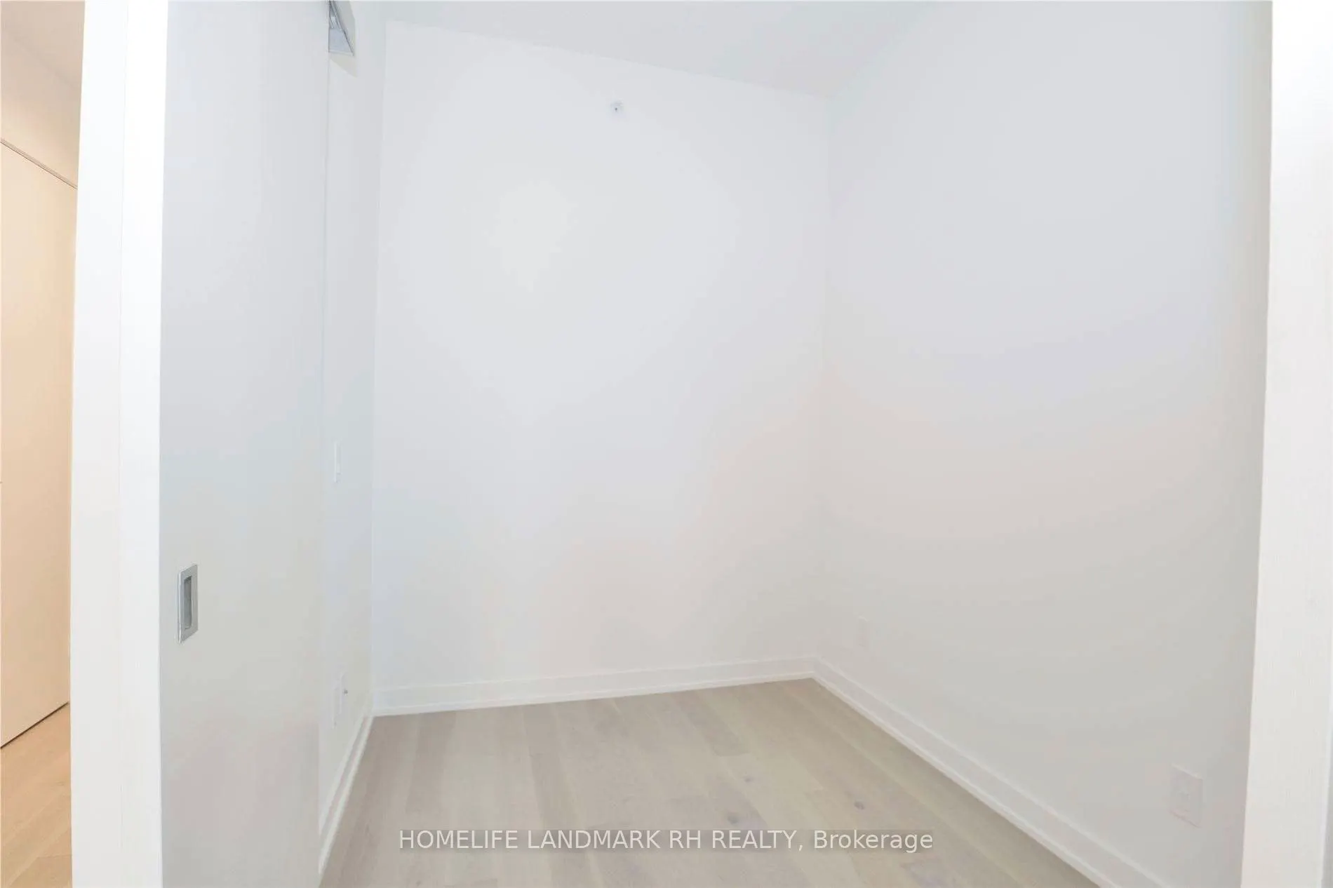 25 Richmond Street E, #1506