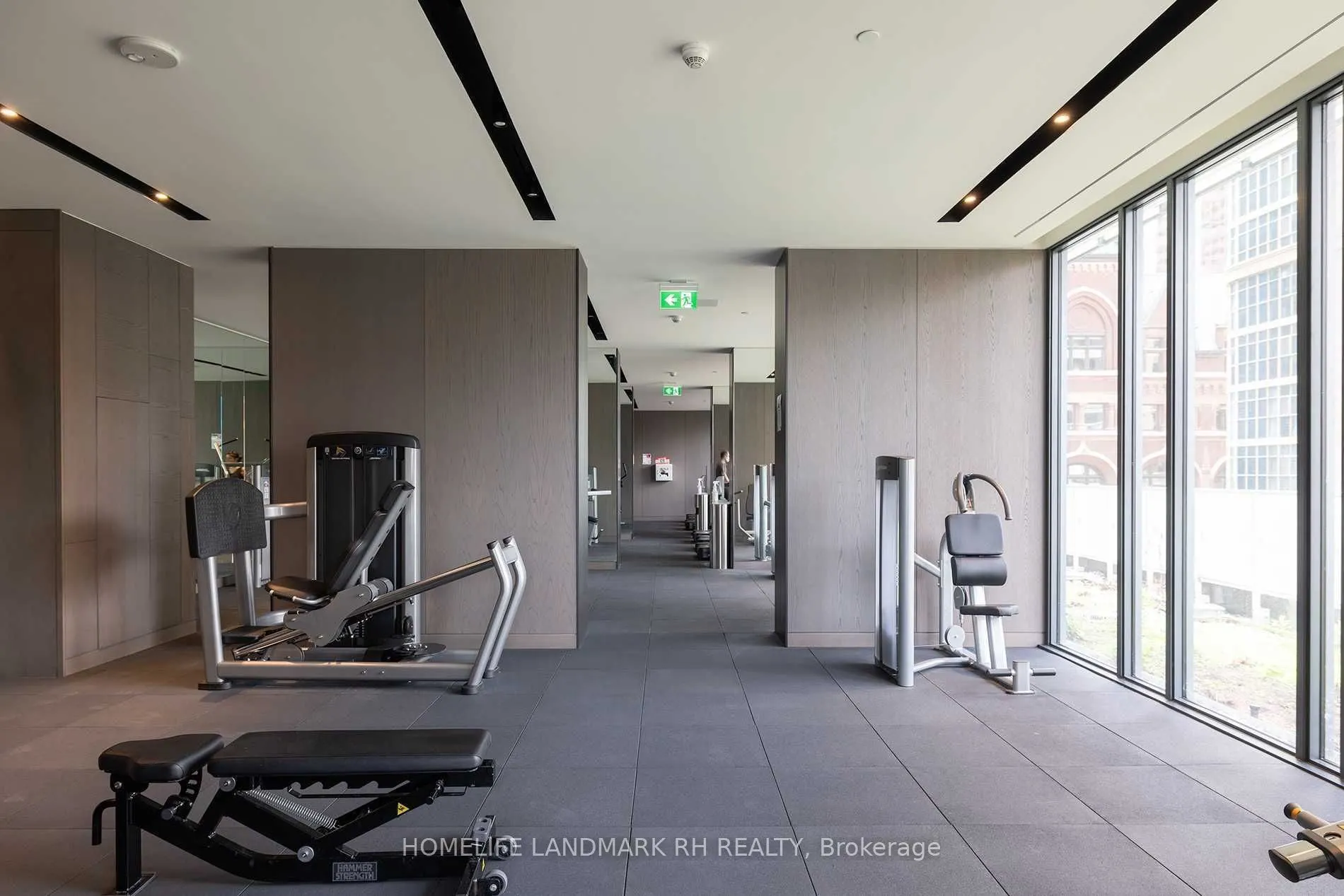 25 Richmond Street E, #1506