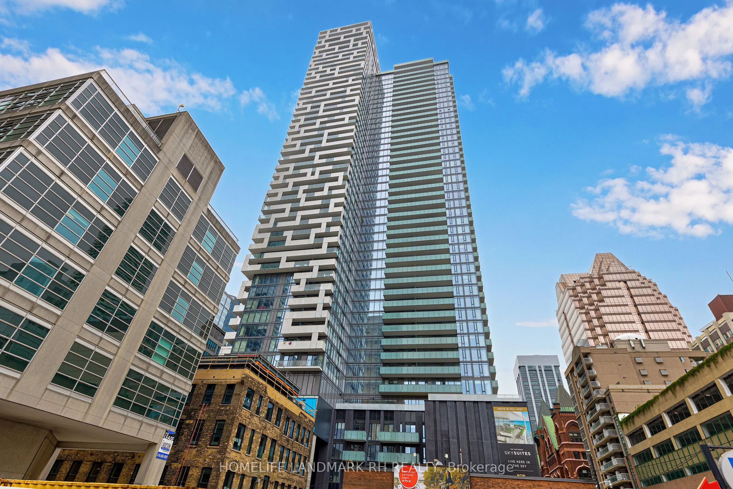 25 Richmond Street E, #1506