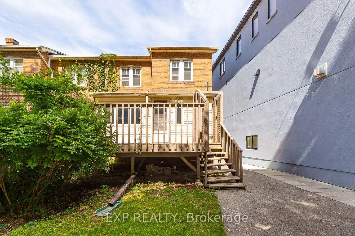 33 Brookdale Avenue